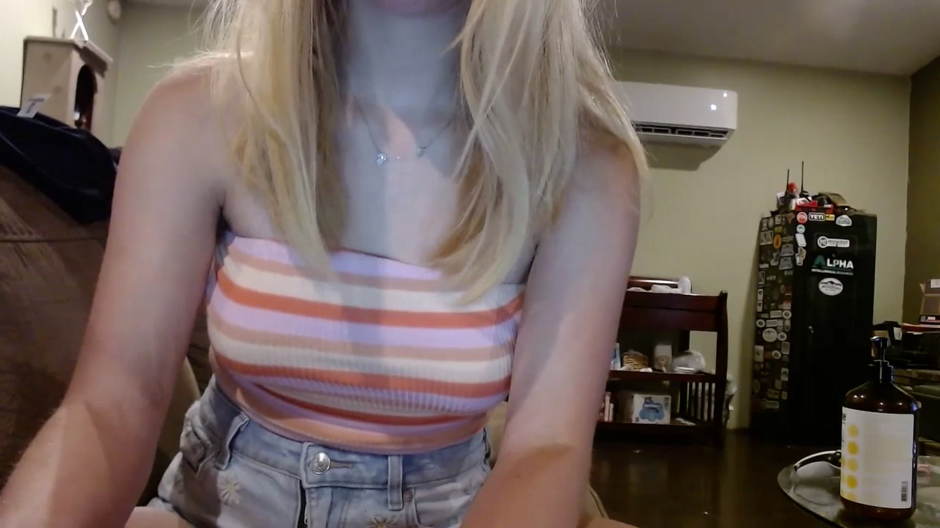 Gallery image thumbnail from Alannajolee1's myfreecams stream on, 07/21/2023, 01:55 image 7 of 20