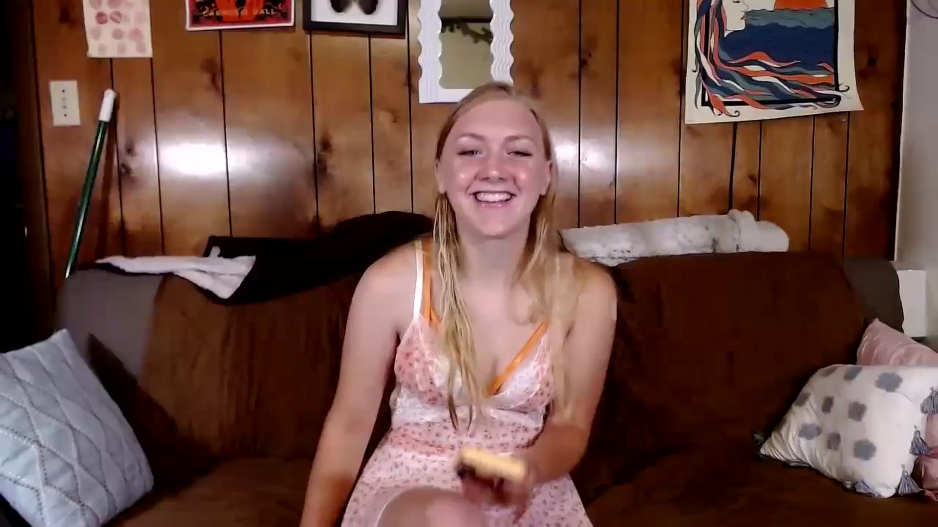 Gallery image thumbnail from Alannajolee1's myfreecams stream on, 07/07/2024, 12:57 image 7 of 20