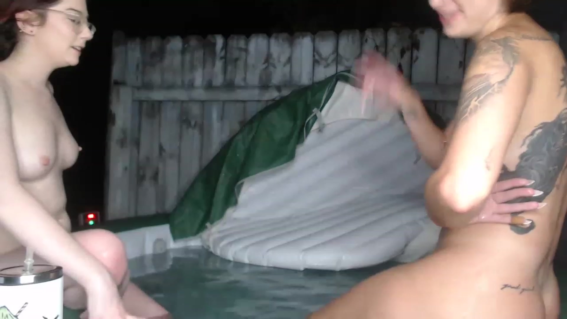 Gallery image thumbnail from AlaskaJaneXO's myfreecams stream on, 06/28/2023, 08:16 image 6 of 20