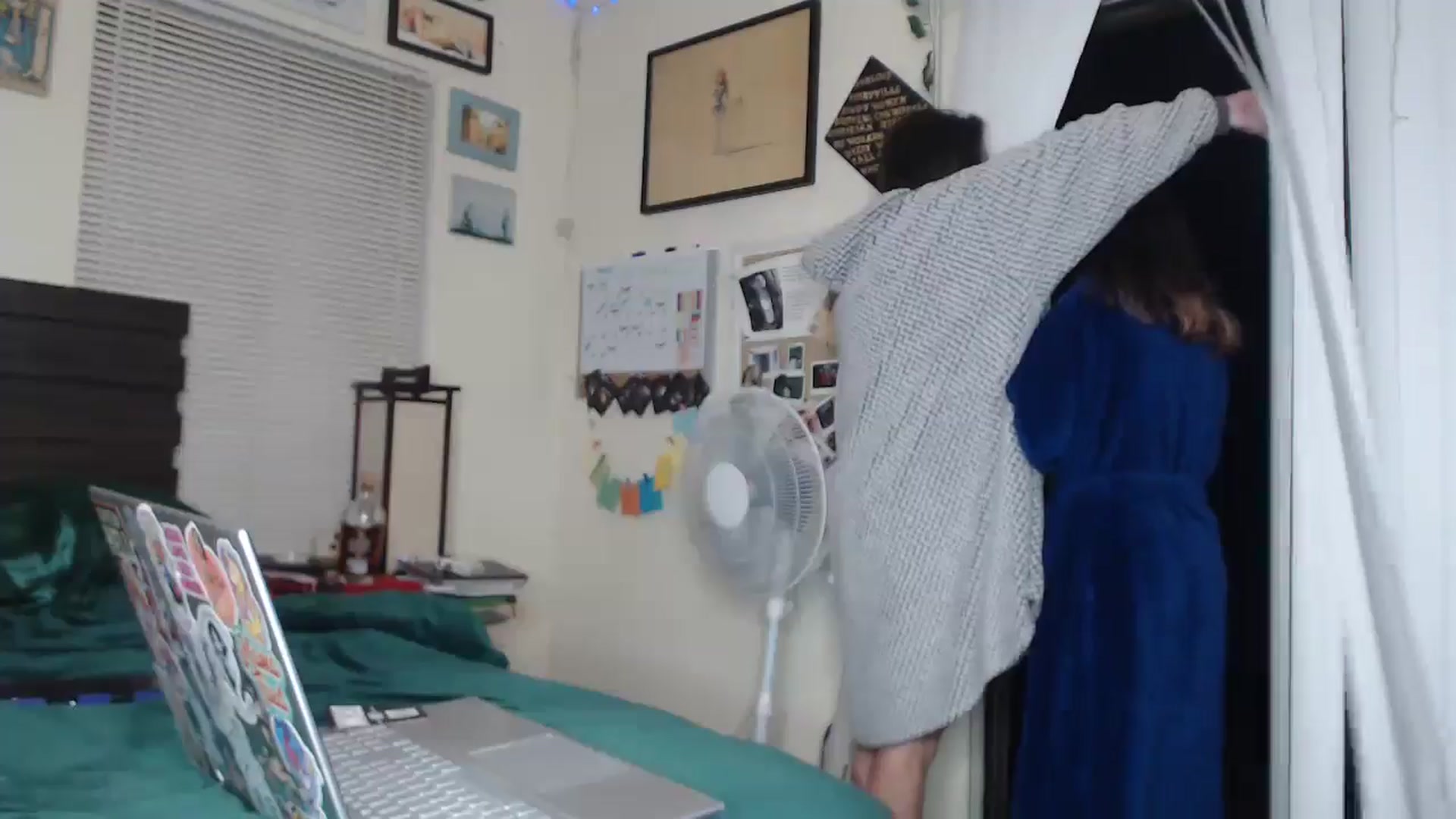 Gallery image thumbnail from AlaskaJaneXO's myfreecams stream on, 12/21/2024, 09:56 image 12 of 20