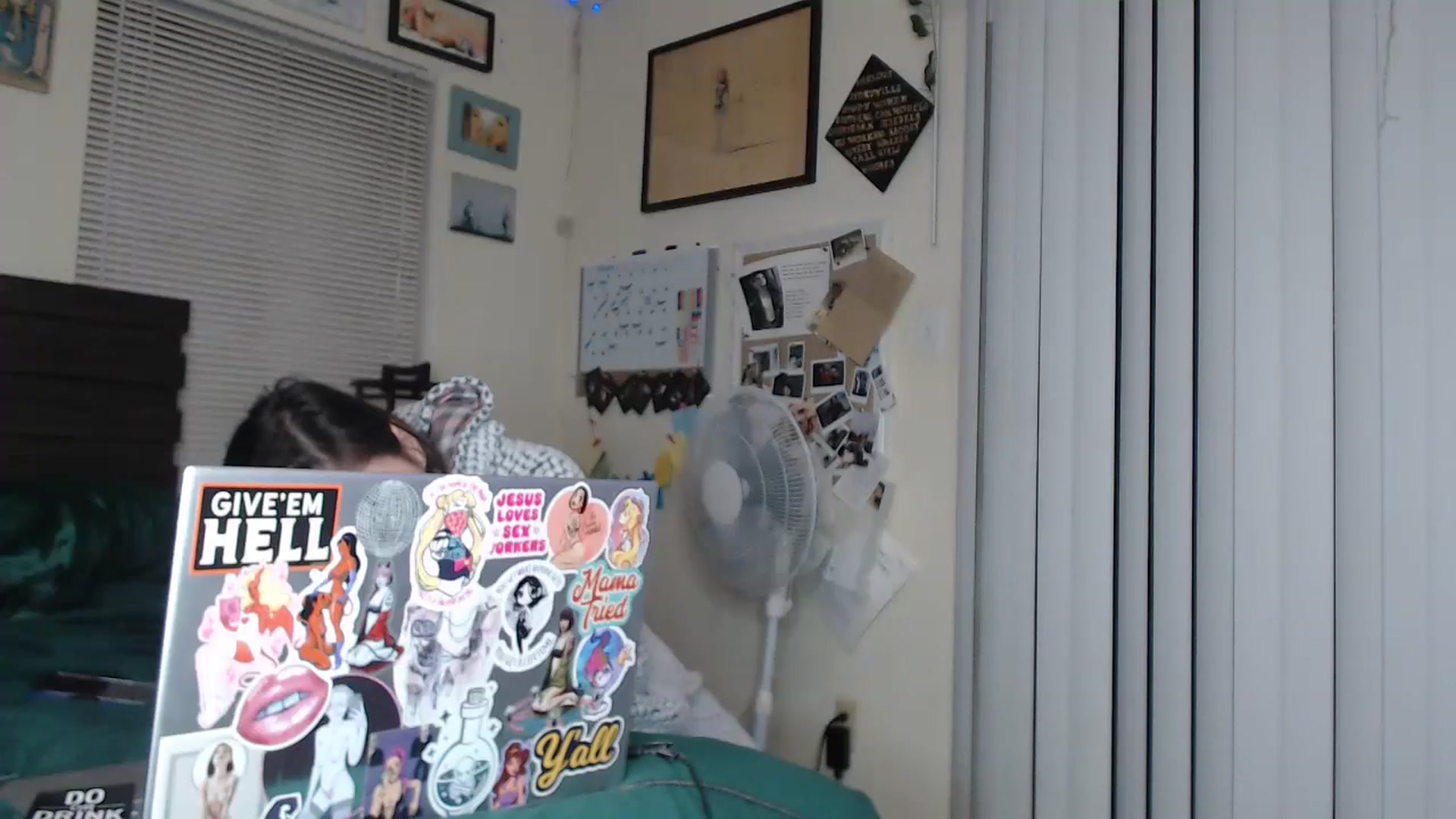 Gallery image thumbnail from AlaskaJaneXO's myfreecams stream on, 12/21/2024, 09:56 image 20 of 20