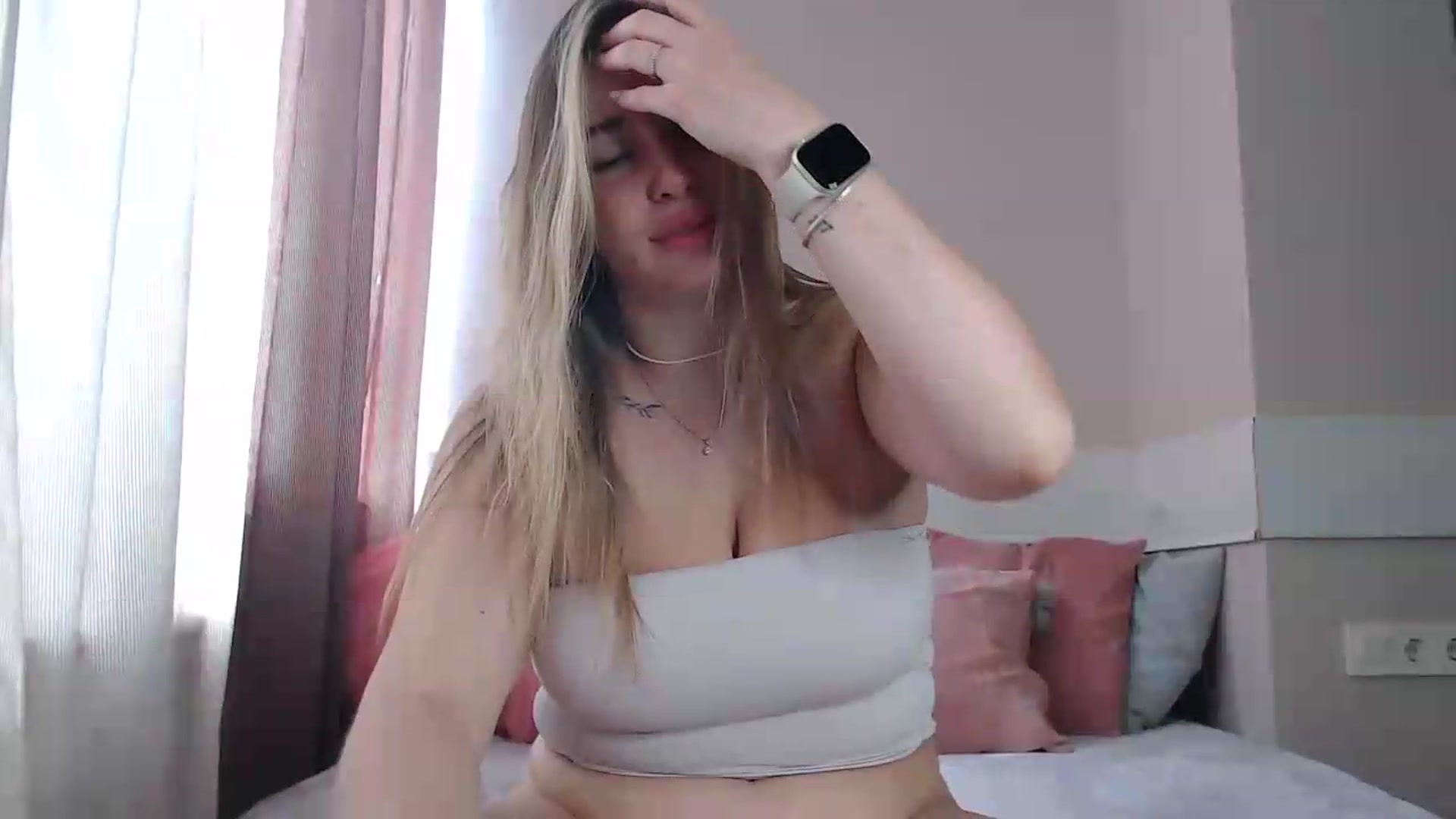 Gallery image thumbnail from Alaya_Wink's myfreecams stream on, 08/15/2026, 09:03 image 6 of 20