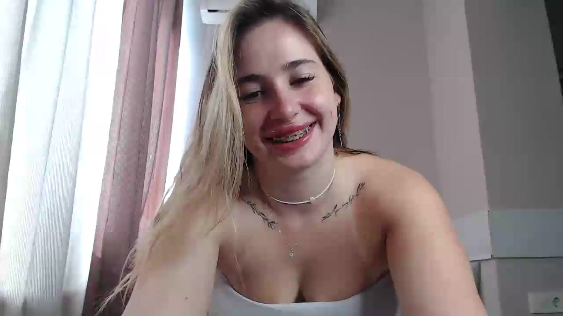 Gallery image thumbnail from Alaya_Wink's myfreecams stream on, 08/15/2026, 09:03 image 1 of 20