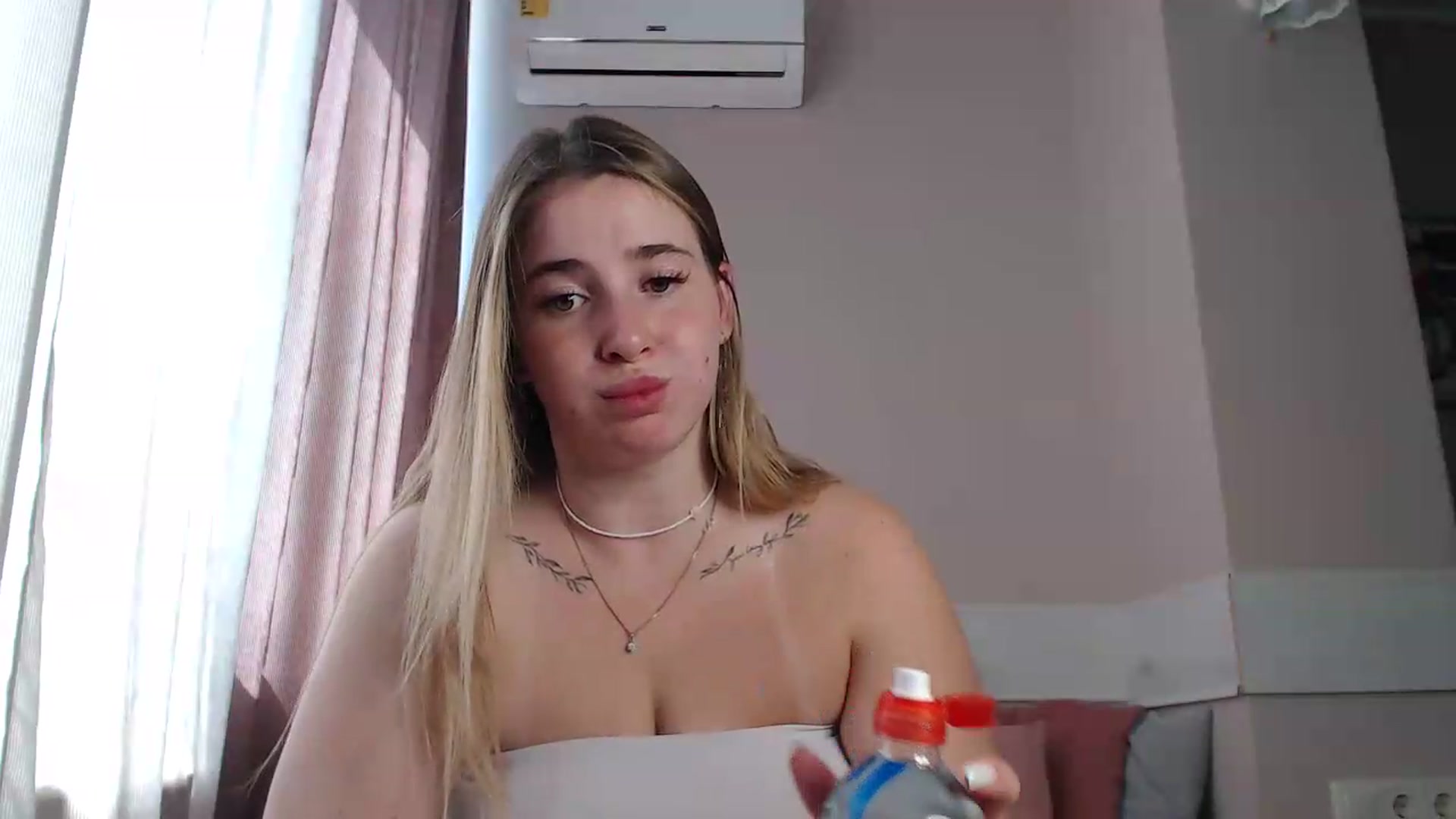 Gallery image thumbnail from Alaya_Wink's myfreecams stream on, 08/15/2026, 09:54 image 18 of 20
