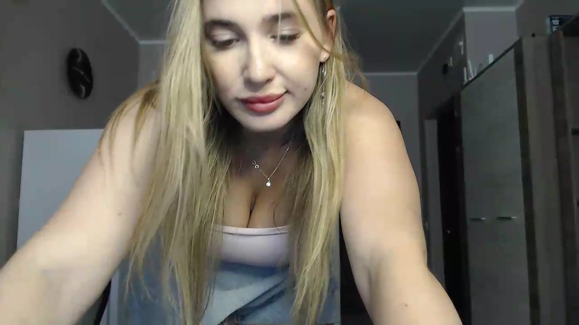 Gallery image thumbnail from Alaya_Wink's myfreecams stream on, 08/18/2026, 13:42 image 4 of 20