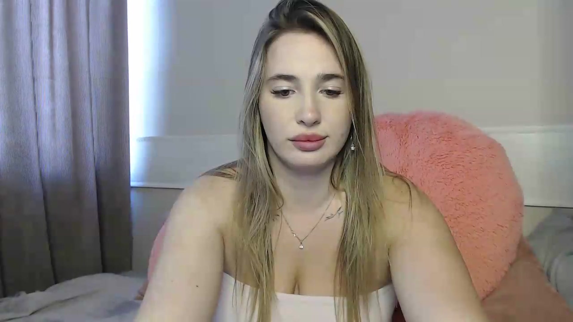Gallery image thumbnail from Alaya_Wink's myfreecams stream on, 08/18/2026, 14:29 image 9 of 20