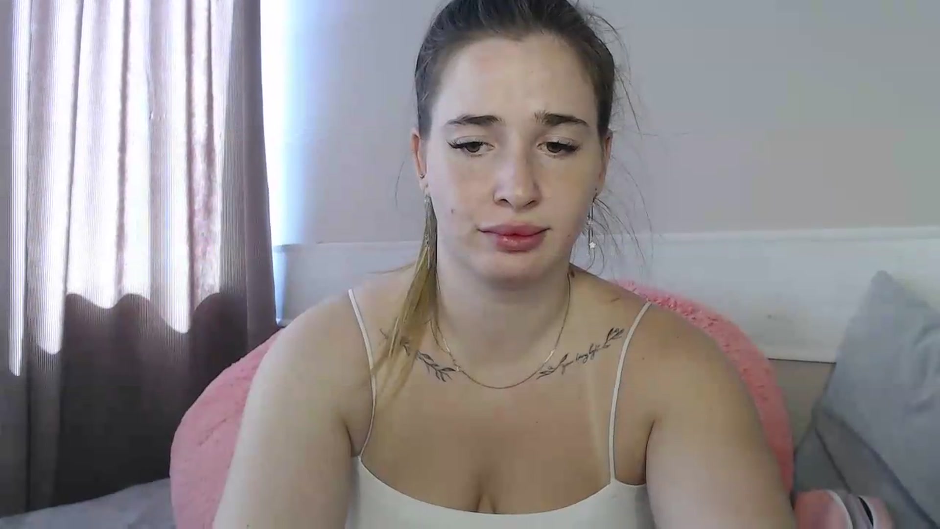 Gallery image thumbnail from Alaya_Wink's myfreecams stream on, 08/22/2026, 09:19 image 13 of 20
