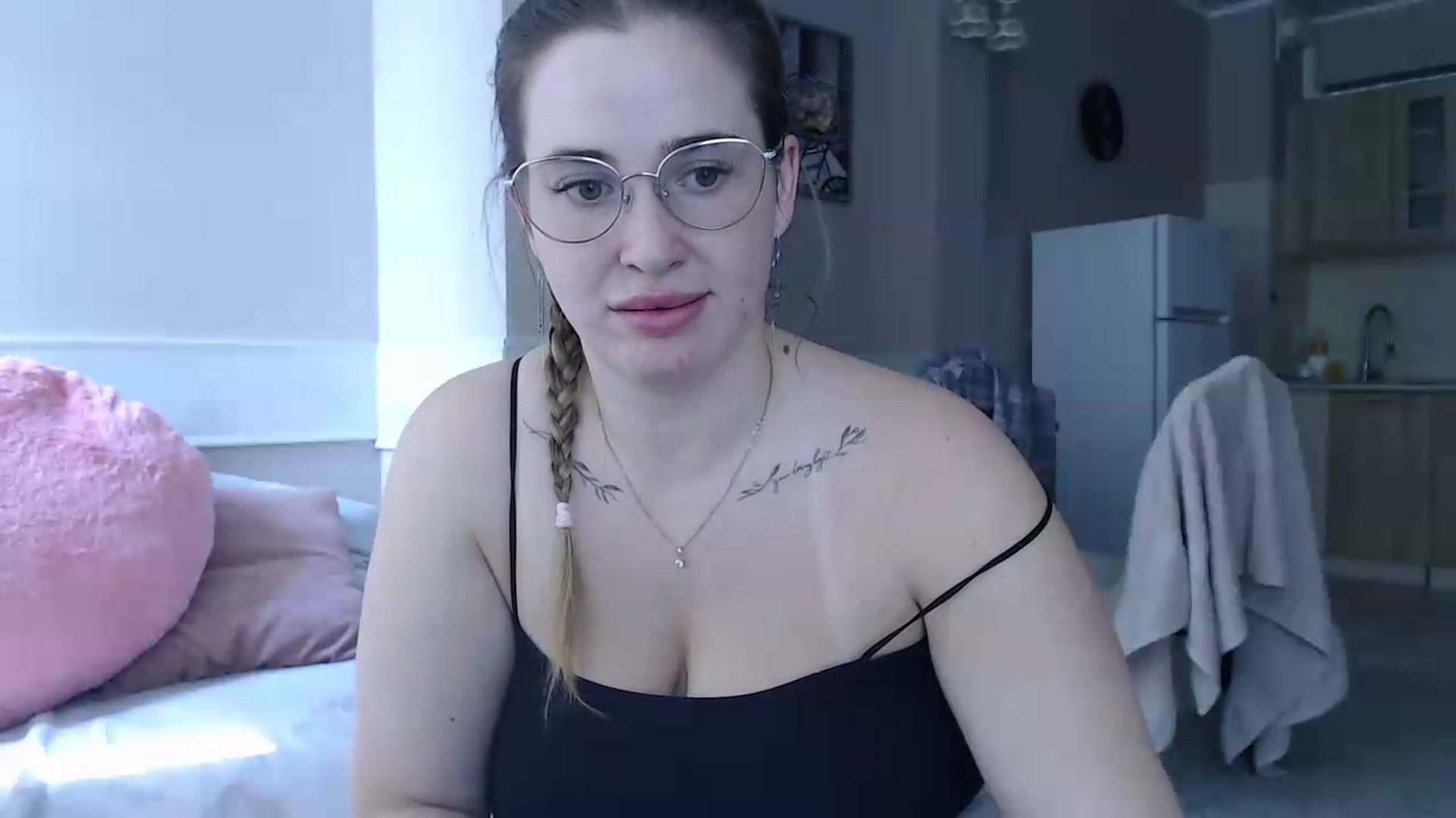 Gallery image thumbnail from Alaya_Wink's myfreecams stream on, 08/24/2026, 10:53 image 9 of 20