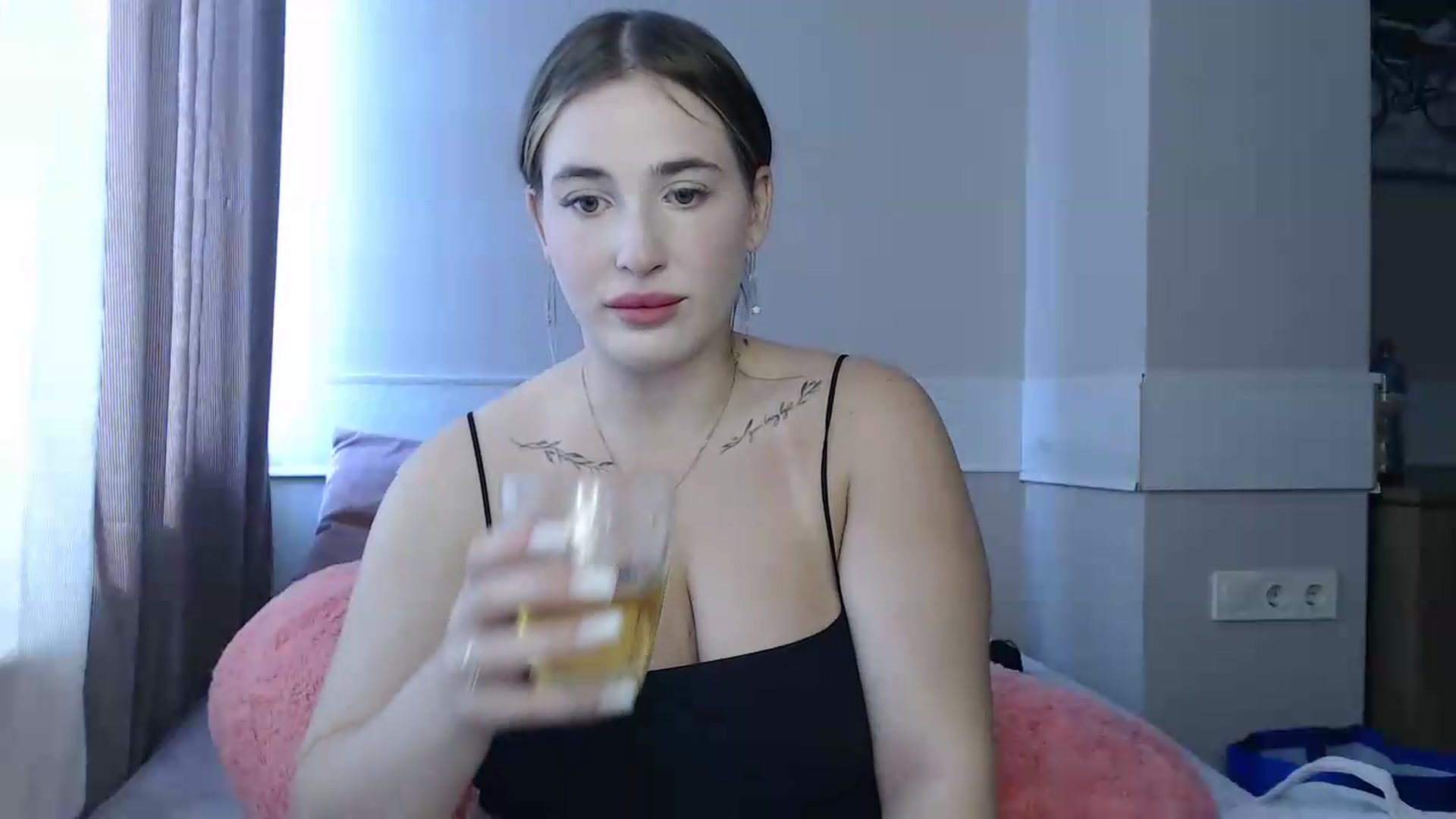 Gallery image thumbnail from Alaya_Wink's myfreecams stream on, 08/25/2026, 11:23 image 10 of 20