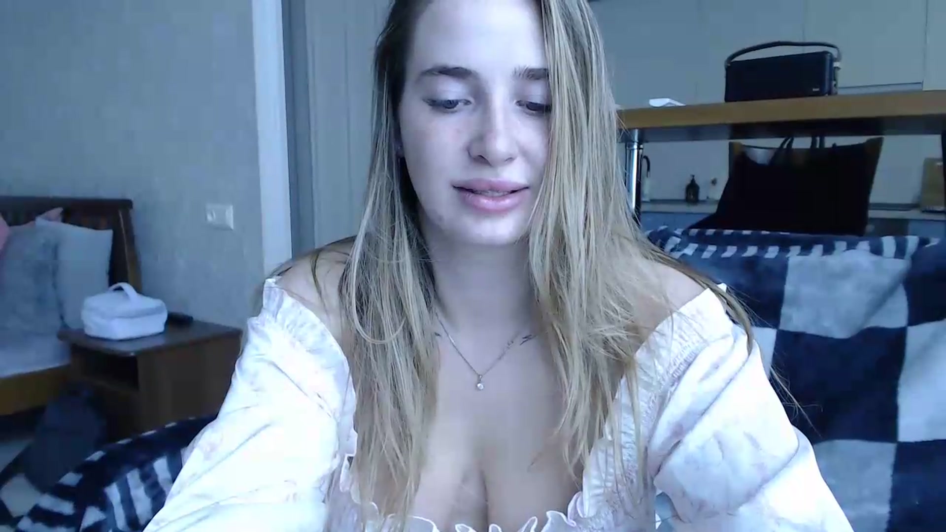 Gallery image thumbnail from Alaya_Wink's myfreecams stream on, 08/28/2026, 09:35 image 9 of 20
