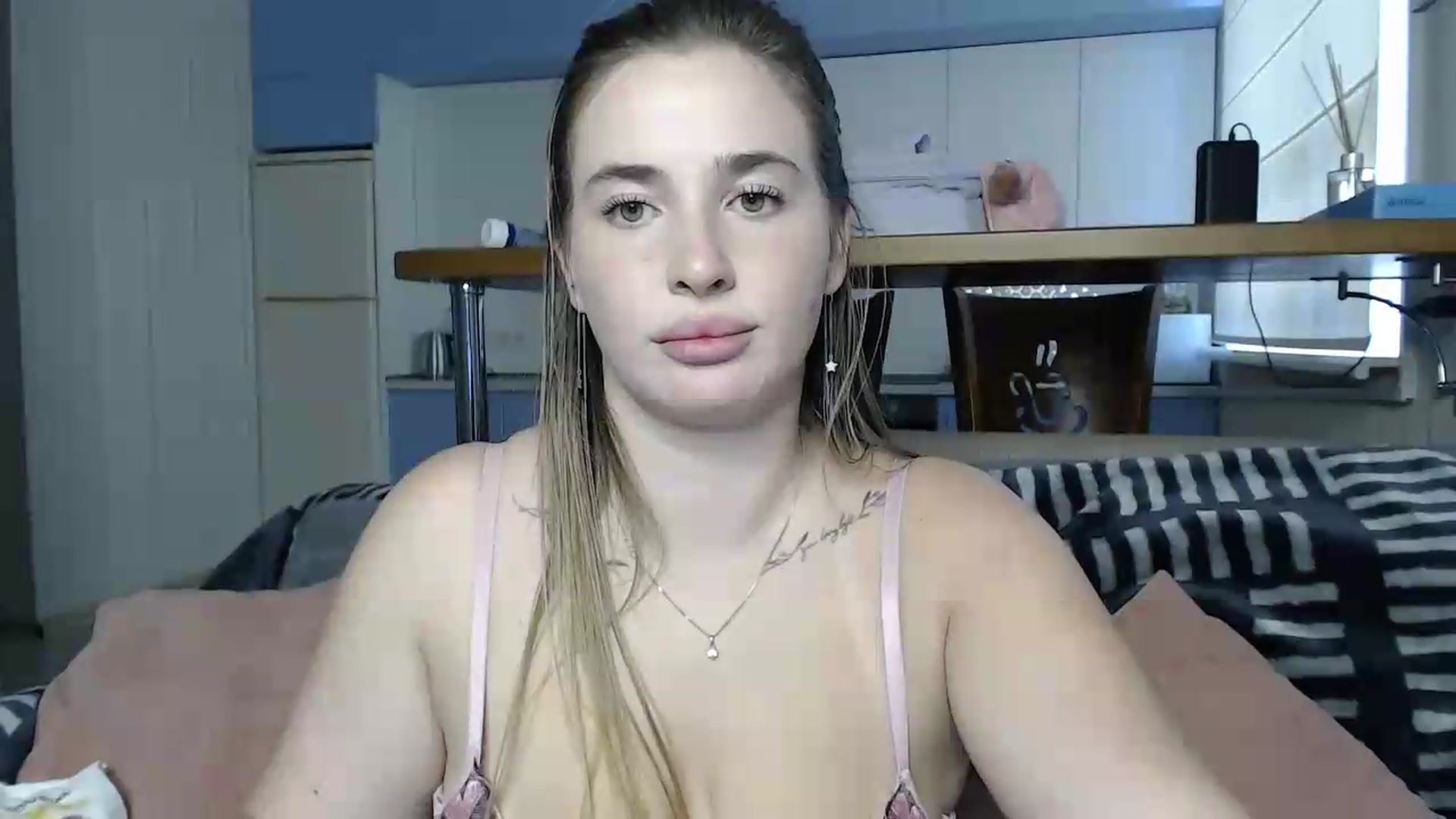 Gallery image thumbnail from Alaya_Wink's myfreecams stream on, 08/29/2026, 14:43 image 17 of 20