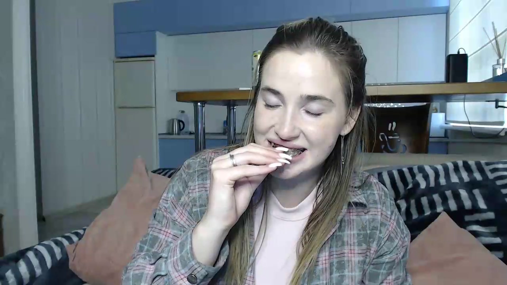 Gallery image thumbnail from Alaya_Wink's myfreecams stream on, 08/29/2026, 15:07 image 4 of 20