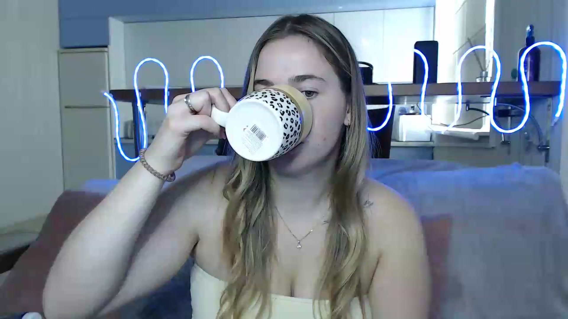 Gallery image thumbnail from Alaya_Wink's myfreecams stream on, 09/04/2026, 09:04 image 11 of 20