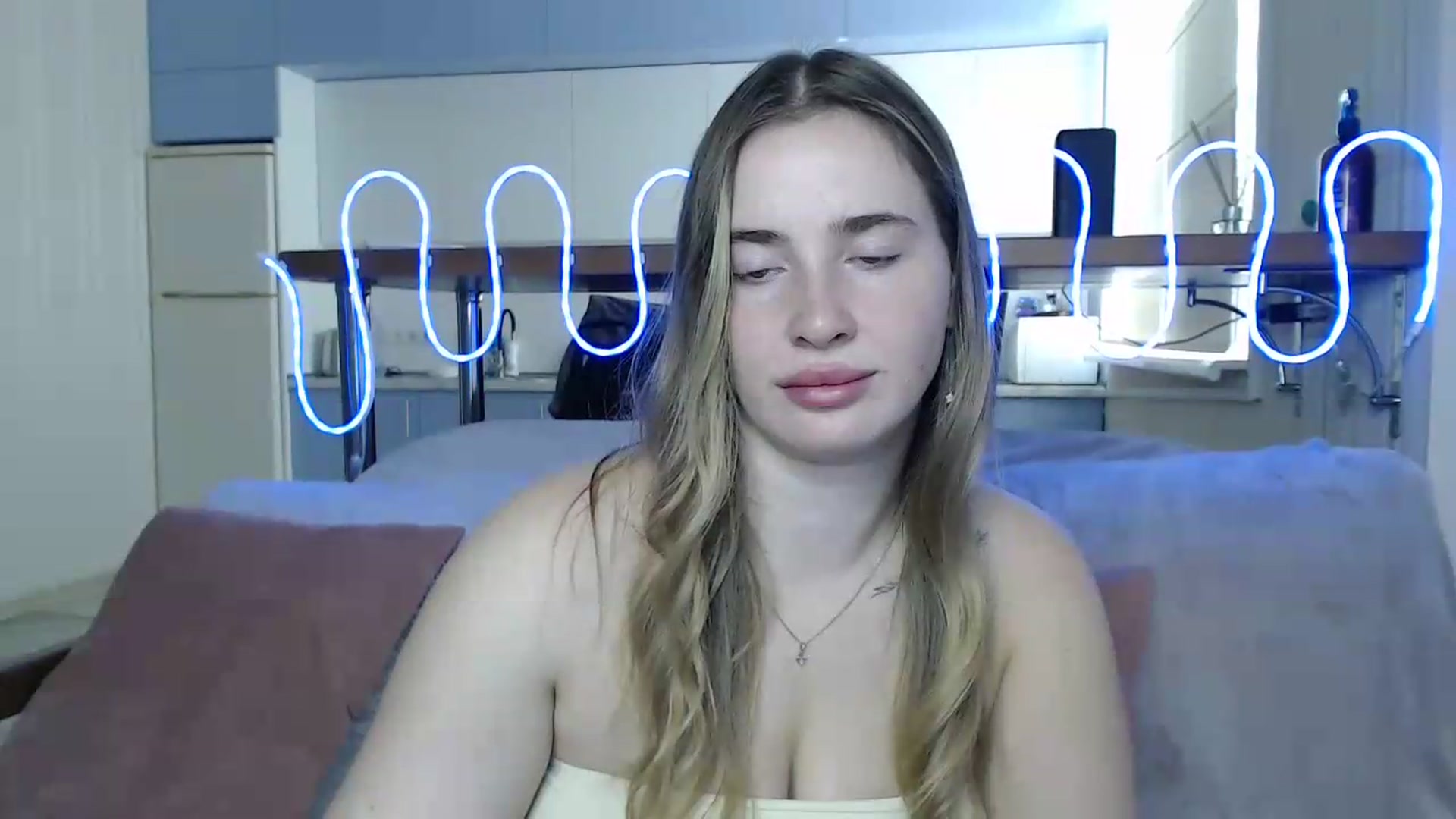 Gallery image thumbnail from Alaya_Wink's myfreecams stream on, 09/04/2026, 09:04 image 6 of 20