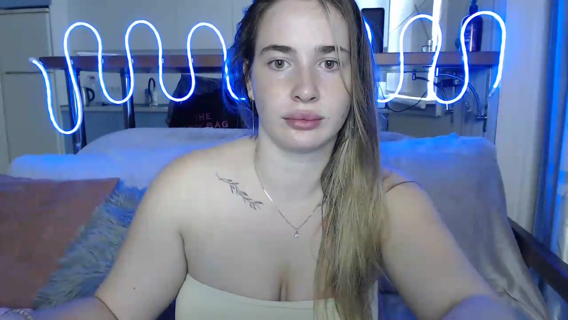 Gallery image thumbnail from Alaya_Wink's myfreecams stream on, 09/04/2026, 11:35 image 9 of 20