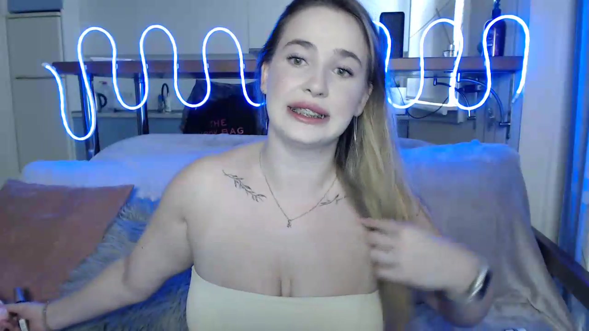 Gallery image thumbnail from Alaya_Wink's myfreecams stream on, 09/04/2026, 11:35 image 17 of 20