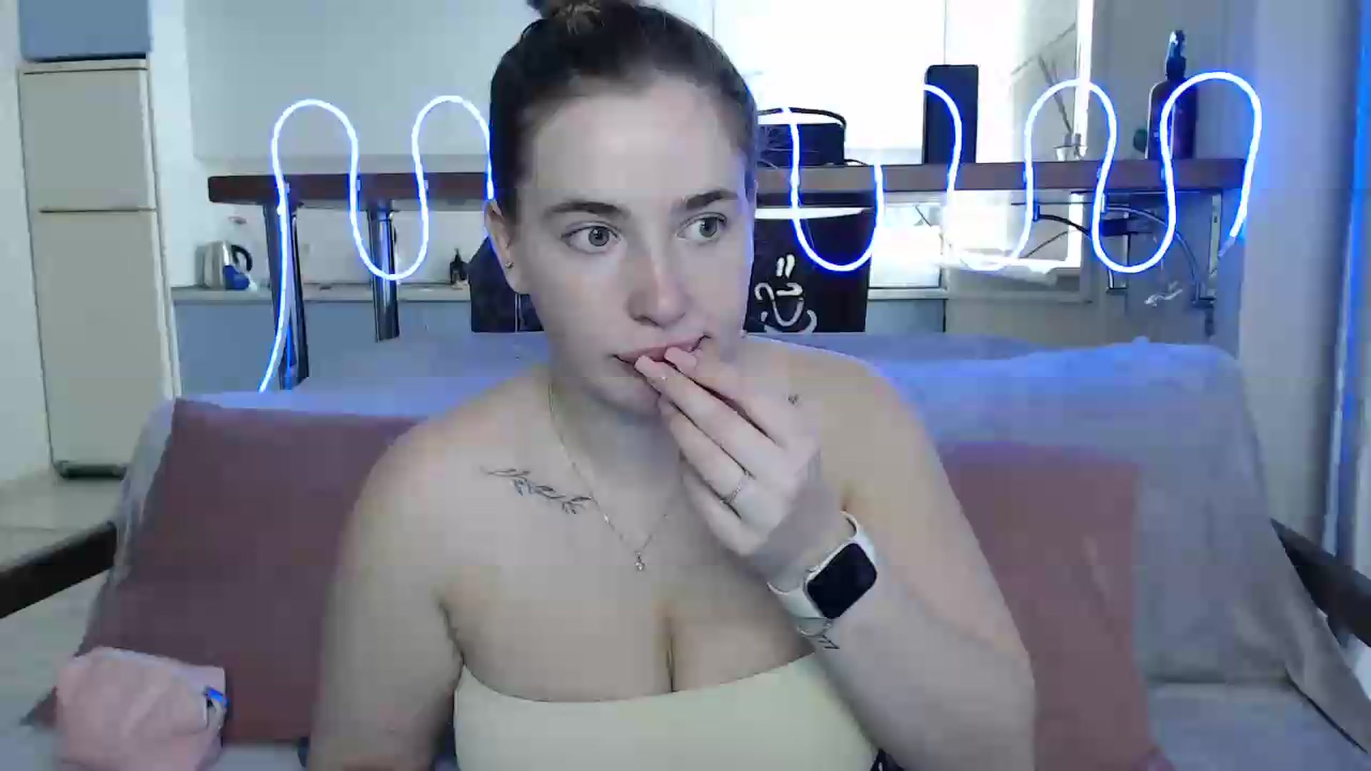 Gallery image thumbnail from Alaya_Wink's myfreecams stream on, 09/05/2026, 08:30 image 1 of 20