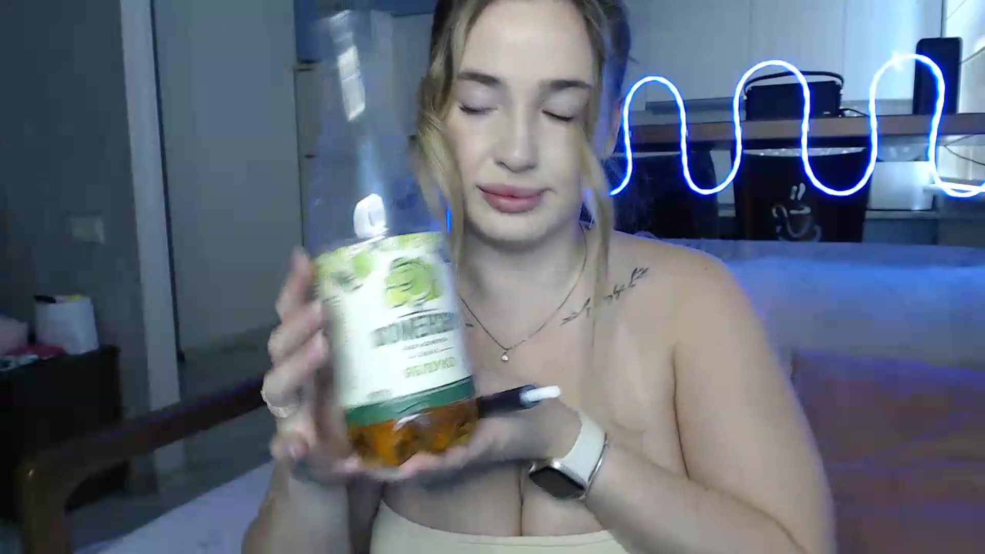 Gallery image thumbnail from Alaya_Wink's myfreecams stream on, 09/05/2026, 10:33 image 4 of 20