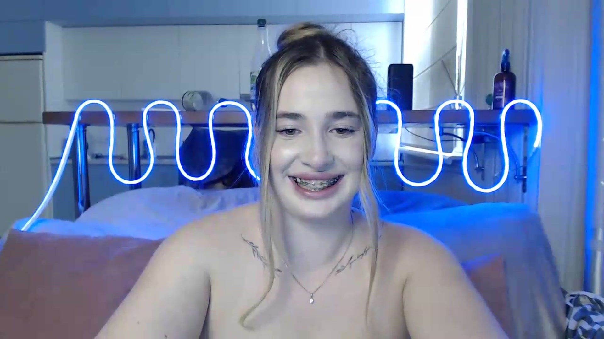Gallery image thumbnail from Alaya_Wink's myfreecams stream on, 09/05/2026, 12:33 image 15 of 20