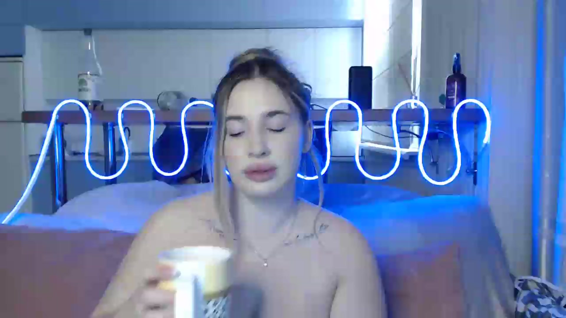 Gallery image thumbnail from Alaya_Wink's myfreecams stream on, 09/05/2026, 12:33 image 1 of 20