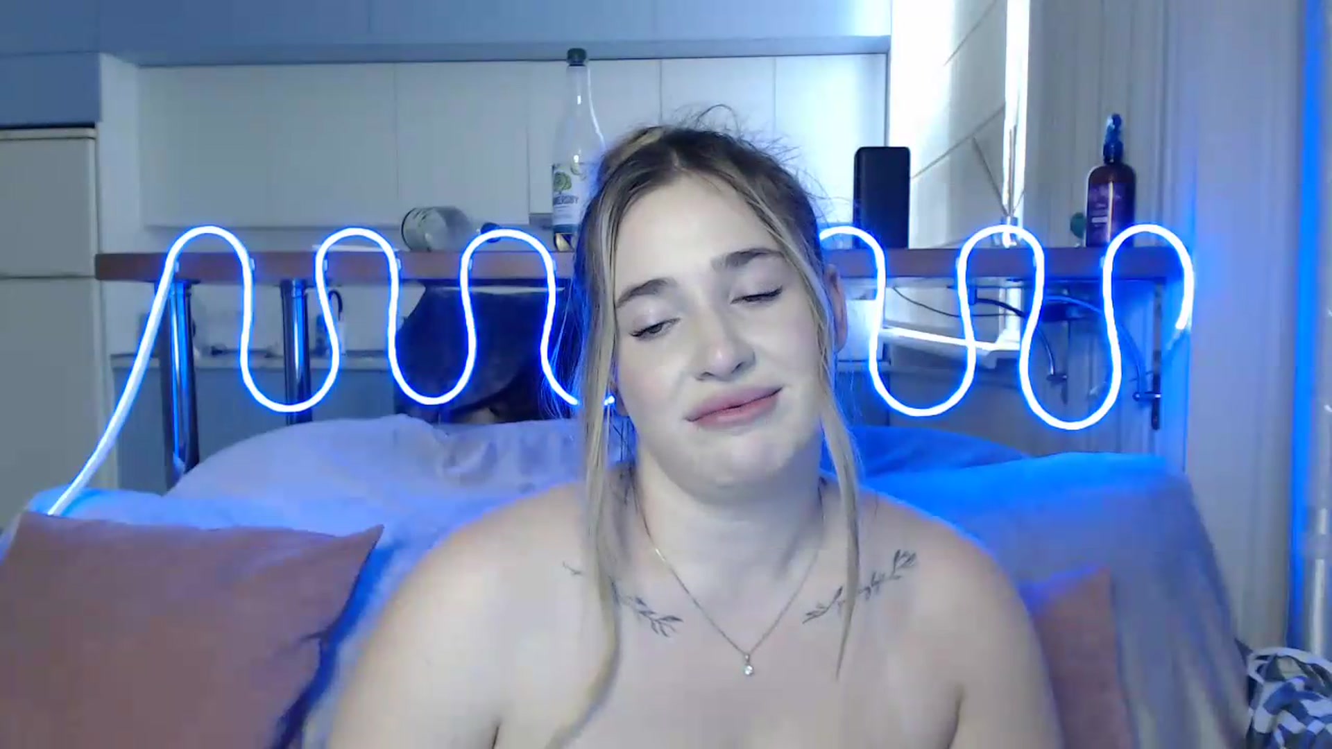 Gallery image thumbnail from Alaya_Wink's myfreecams stream on, 09/05/2026, 12:33 image 17 of 20
