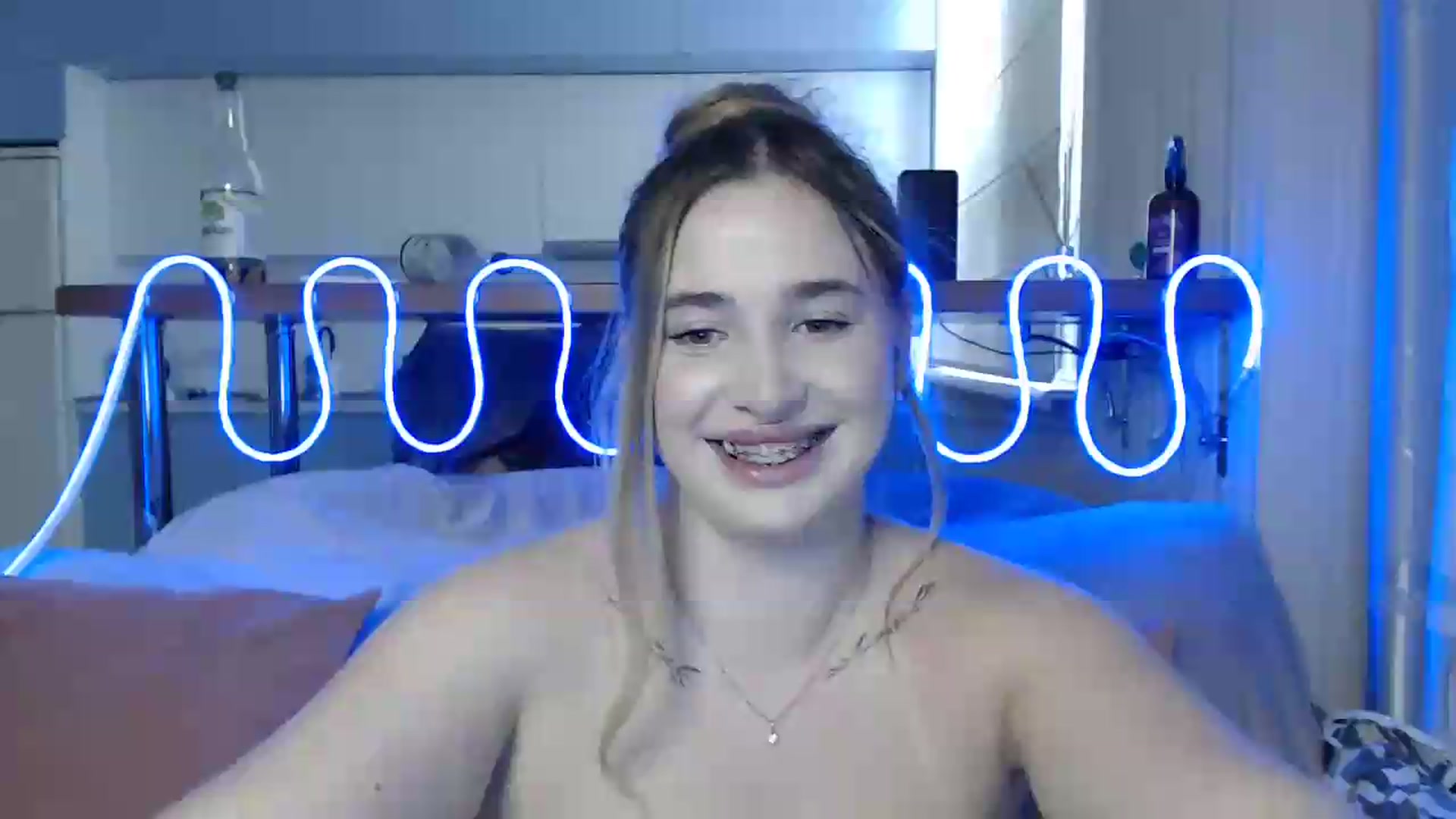 Gallery image thumbnail from Alaya_Wink's myfreecams stream on, 09/05/2026, 12:33 image 8 of 20