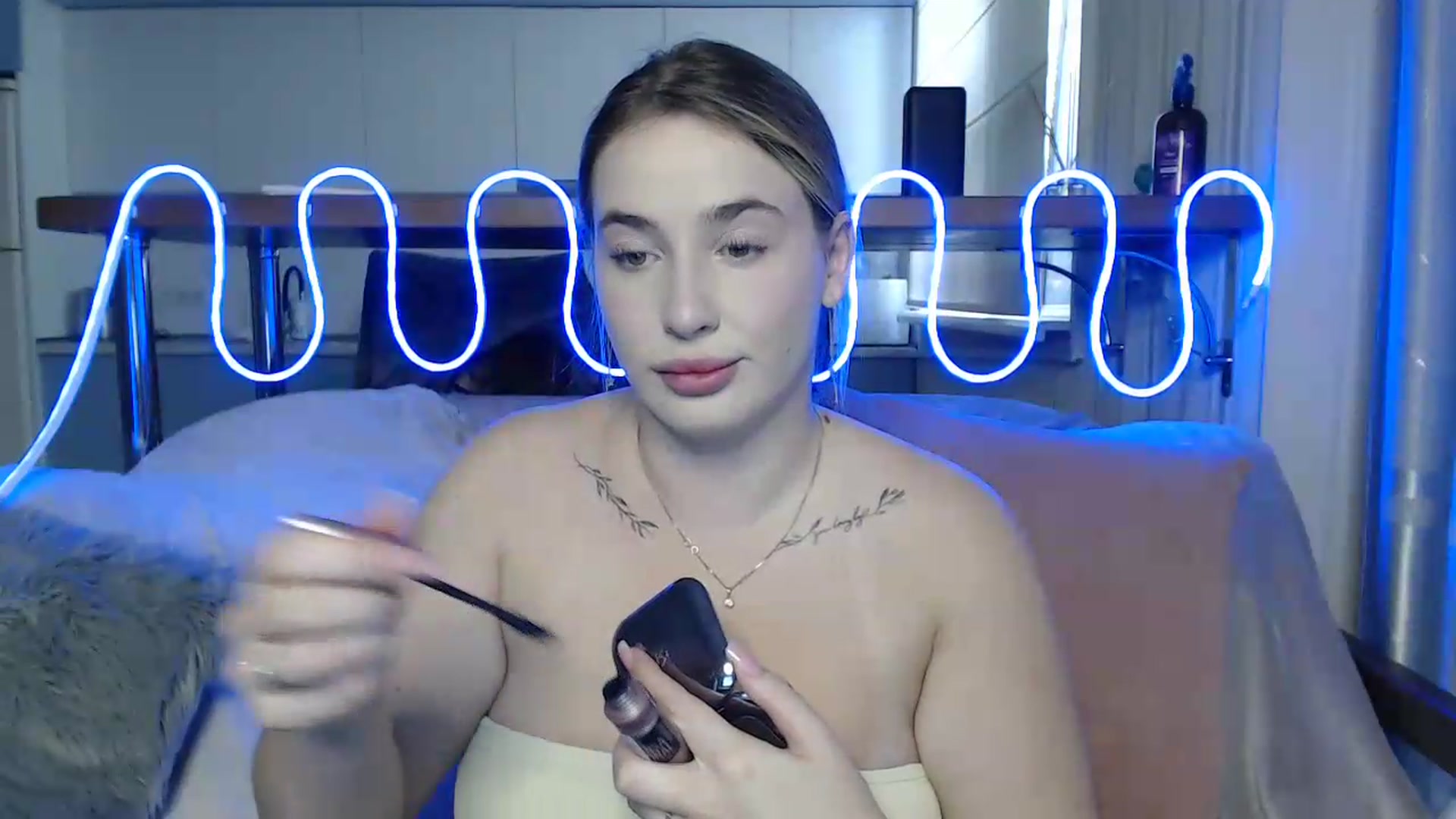 Gallery image thumbnail from Alaya_Wink's myfreecams stream on, 09/07/2026, 12:28 image 11 of 20