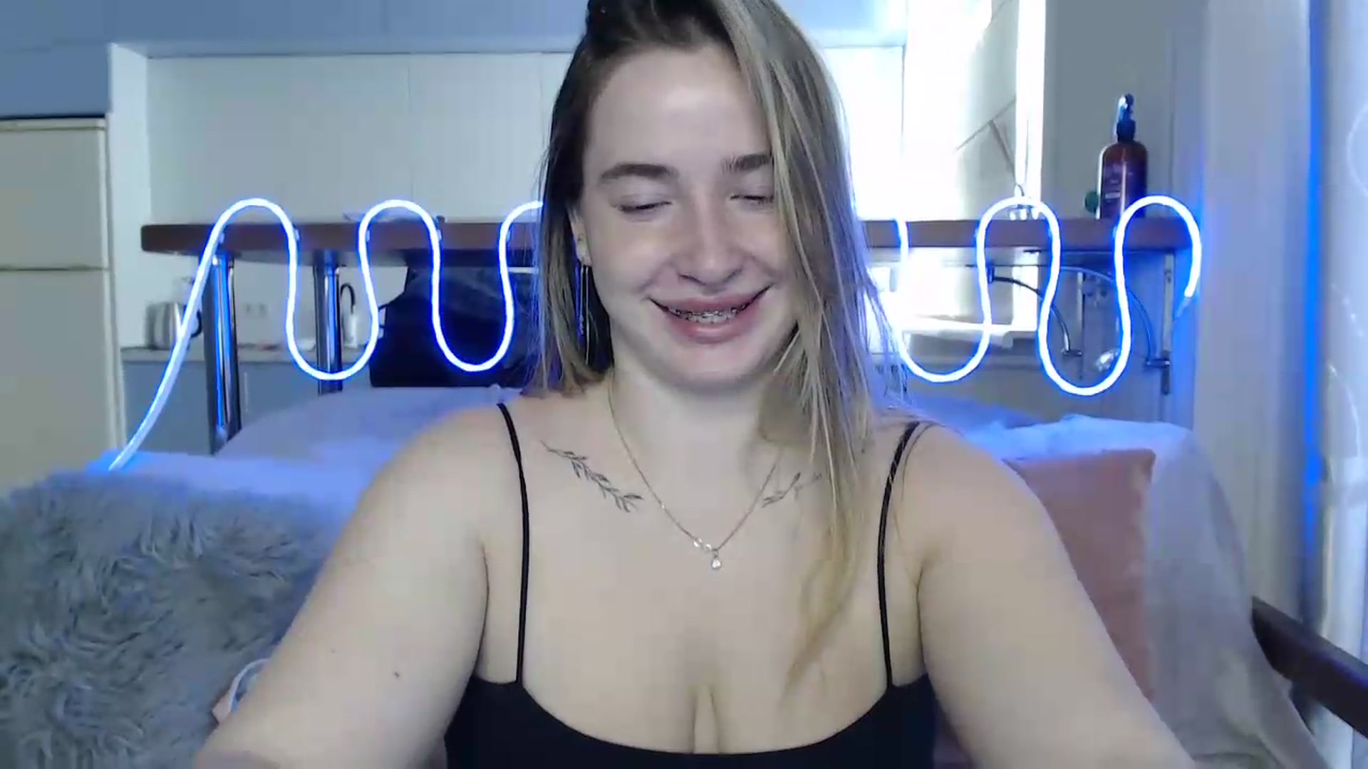 Gallery image thumbnail from Alaya_Wink's myfreecams stream on, 09/08/2026, 09:10 image 11 of 20