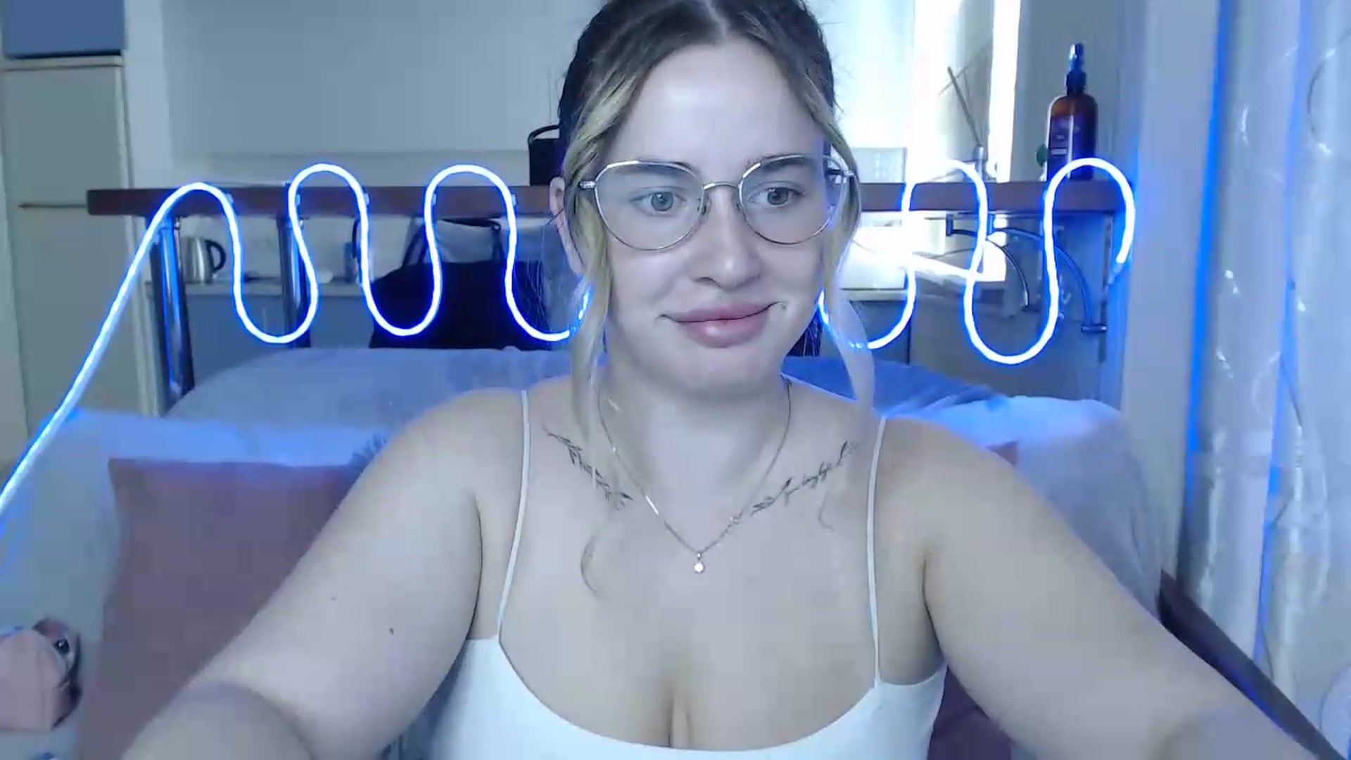 Gallery image thumbnail from Alaya_Wink's myfreecams stream on, 09/09/2026, 09:33 image 8 of 20