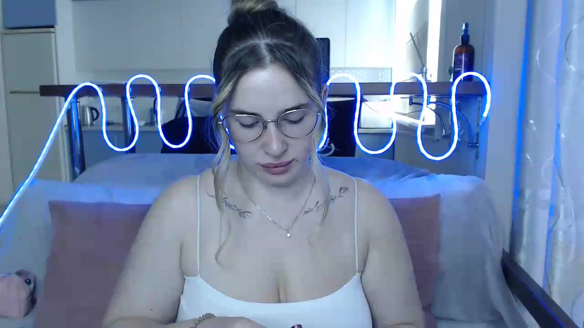 Gallery image thumbnail from Alaya_Wink's myfreecams stream on, 09/09/2026, 09:33 image 3 of 20