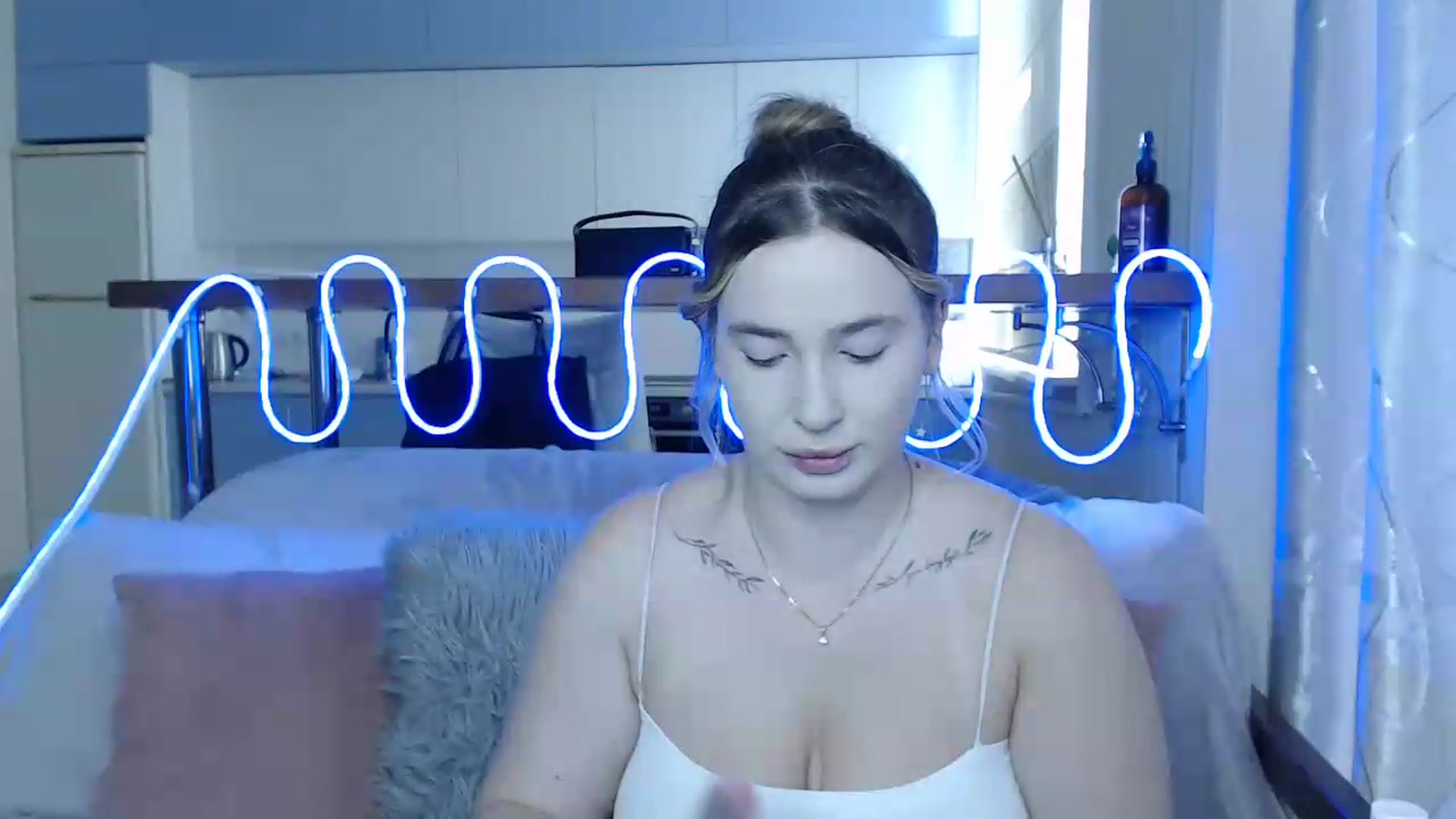 Gallery image thumbnail from Alaya_Wink's myfreecams stream on, 09/09/2026, 09:33 image 18 of 20