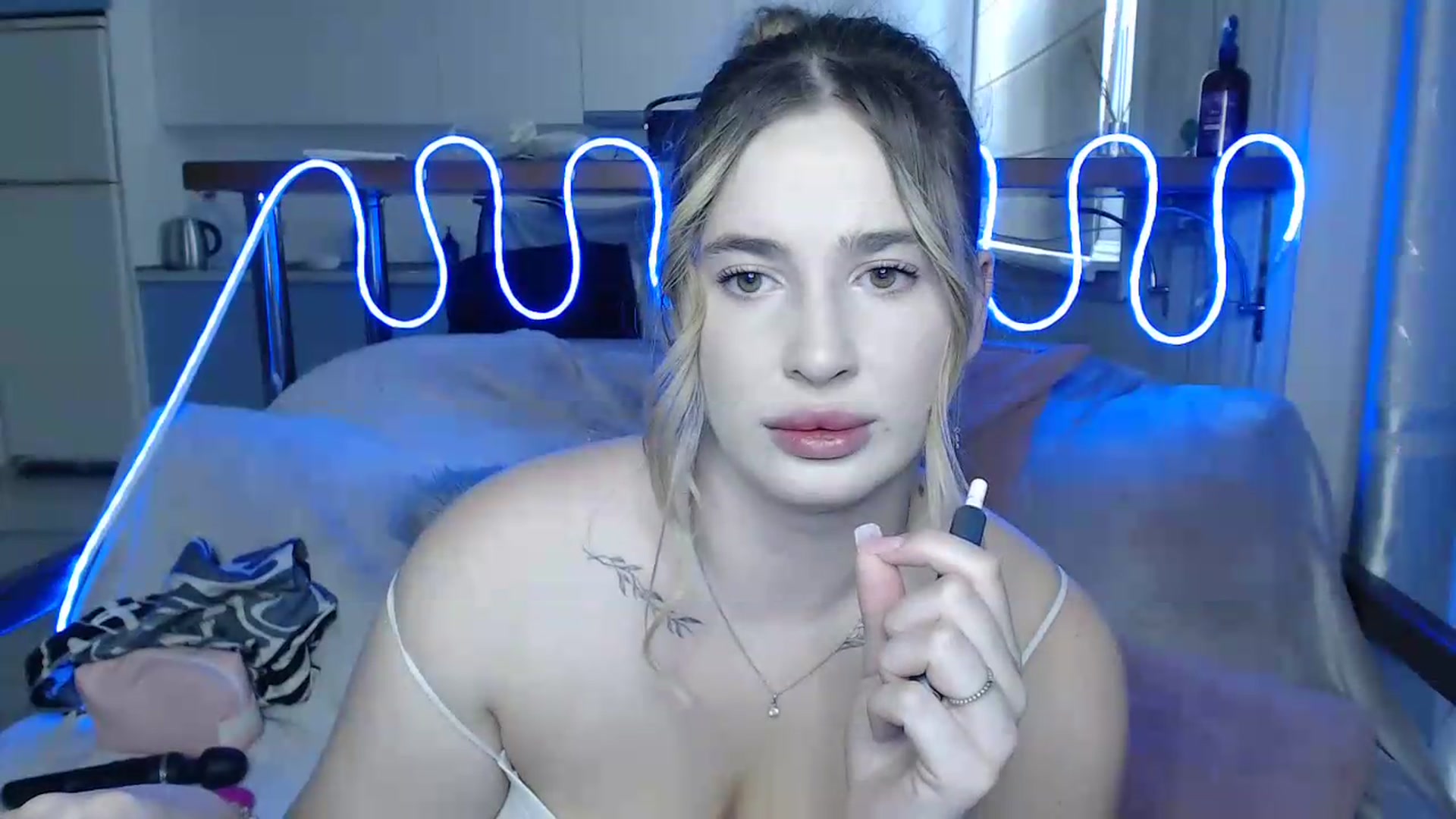 Gallery image thumbnail from Alaya_Wink's myfreecams stream on, 09/09/2026, 11:16 image 9 of 20