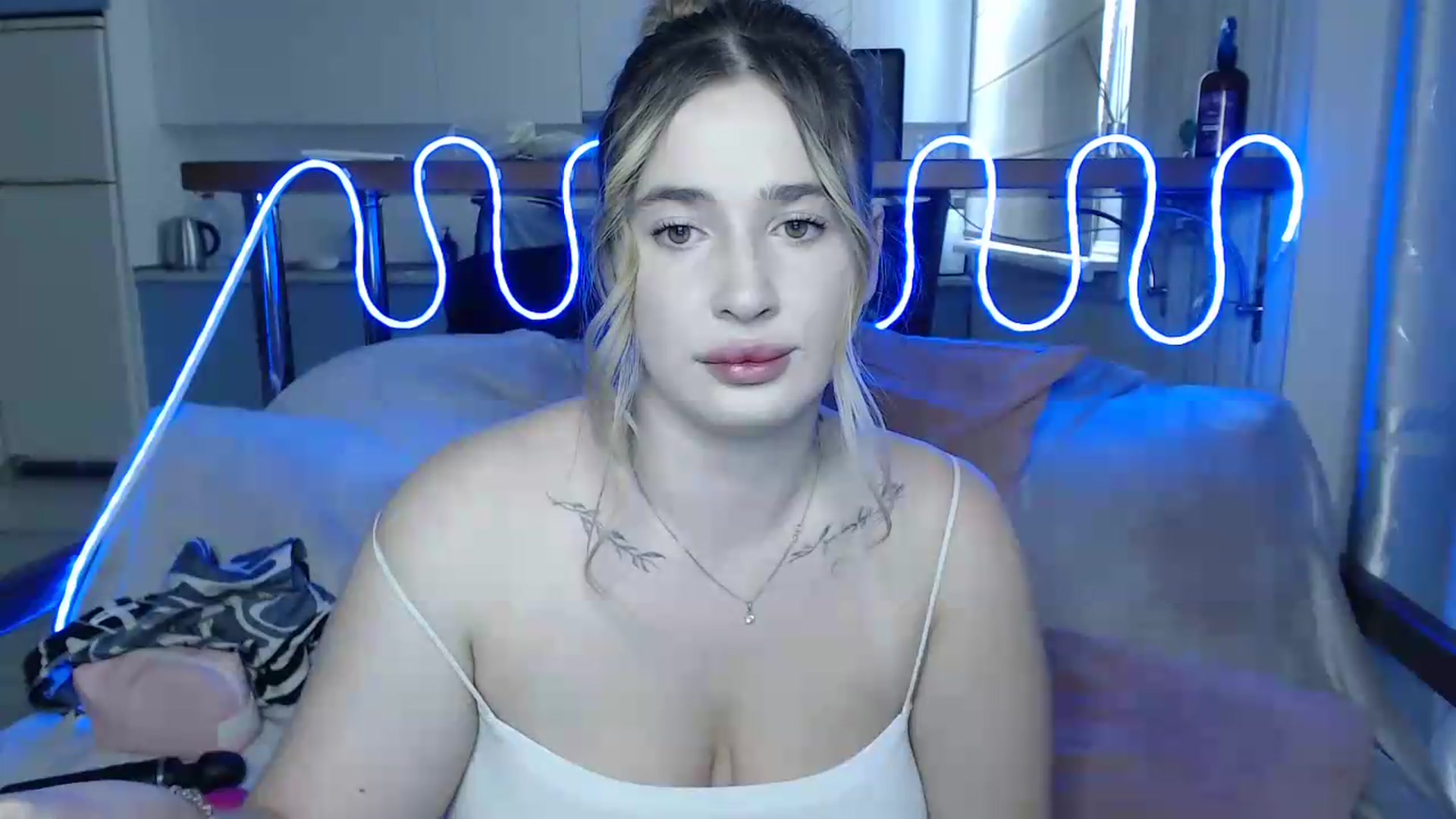 Gallery image thumbnail from Alaya_Wink's myfreecams stream on, 09/09/2026, 11:16 image 5 of 20