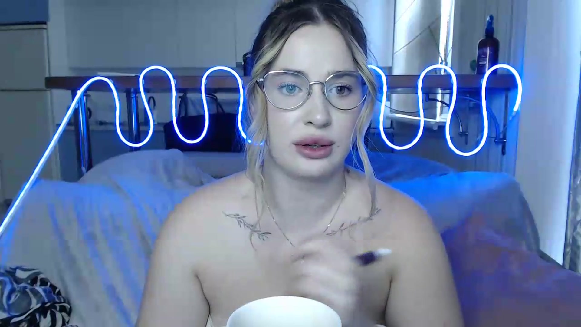 Gallery image thumbnail from Alaya_Wink's myfreecams stream on, 09/09/2026, 12:54 image 17 of 20