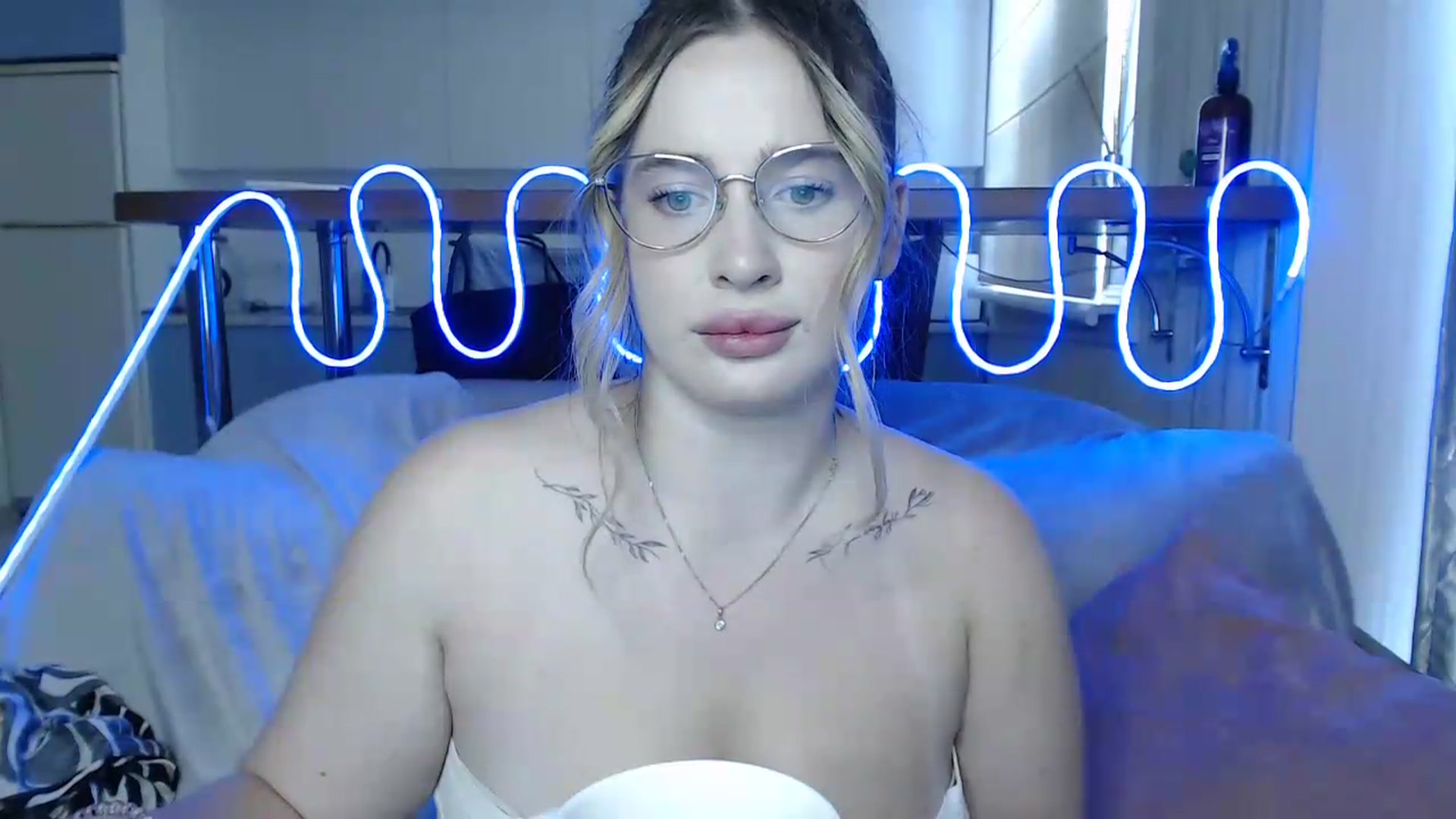Gallery image thumbnail from Alaya_Wink's myfreecams stream on, 09/09/2026, 12:54 image 20 of 20