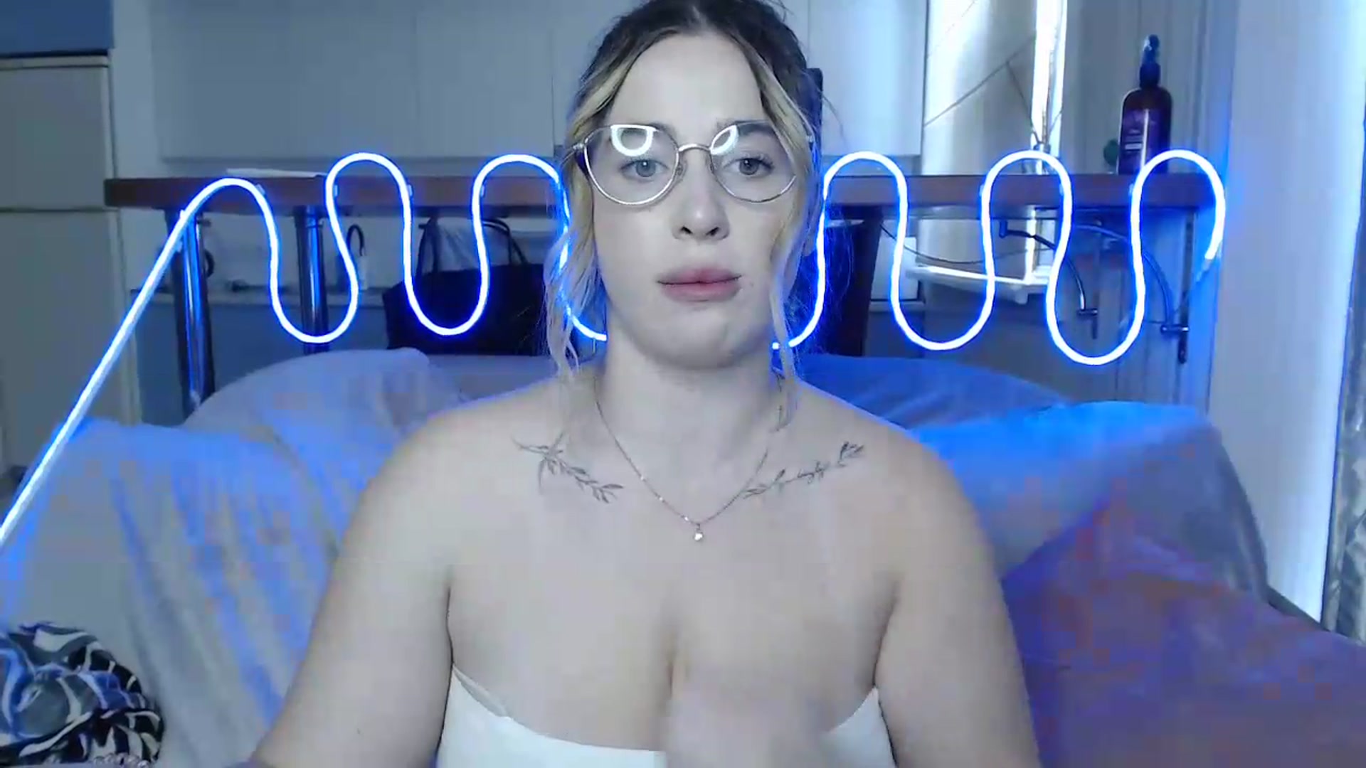Gallery image thumbnail from Alaya_Wink's myfreecams stream on, 09/09/2026, 12:54 image 9 of 20