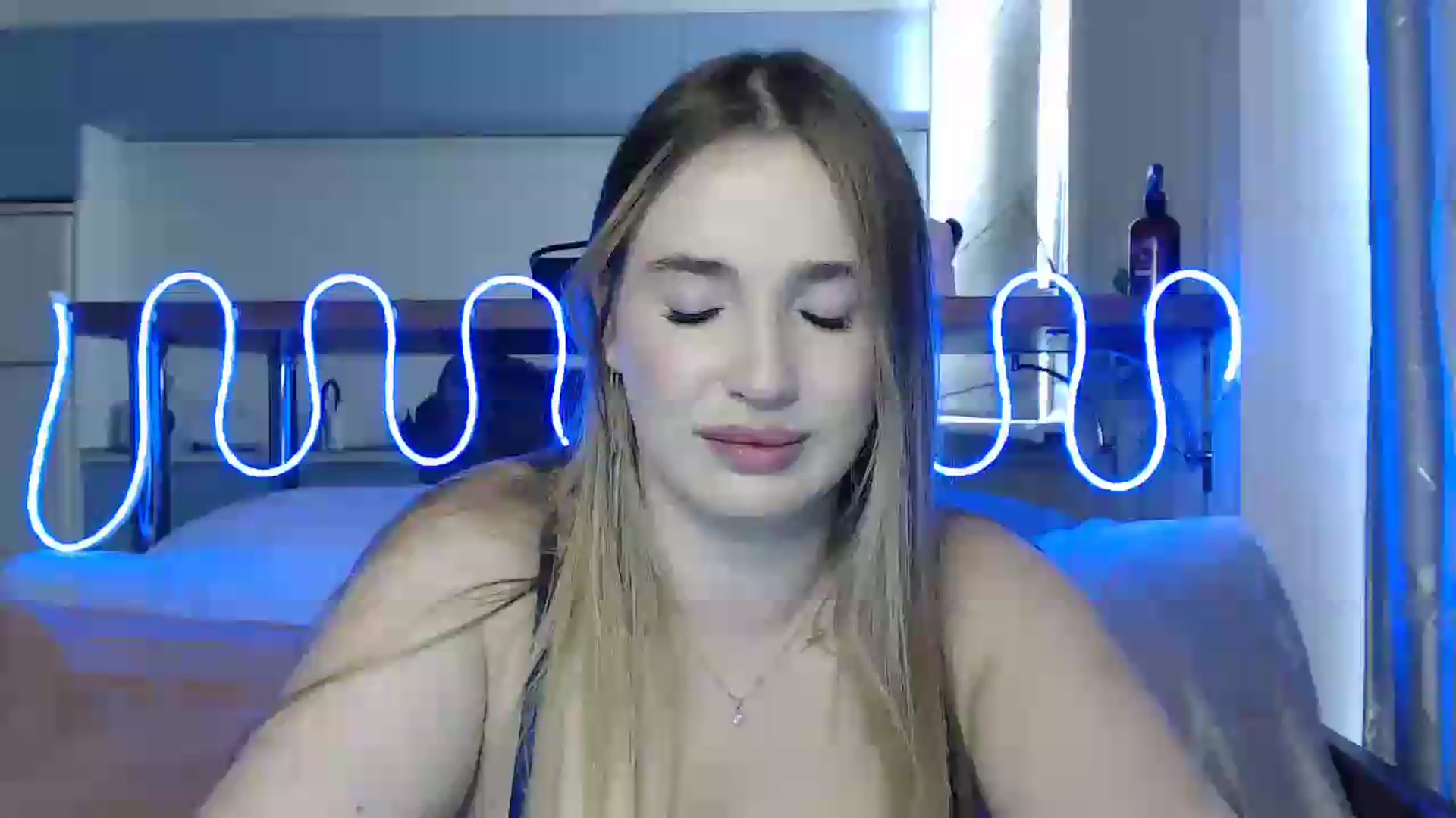 Gallery image thumbnail from Alaya_Wink's myfreecams stream on, 09/11/2026, 11:50 image 9 of 20