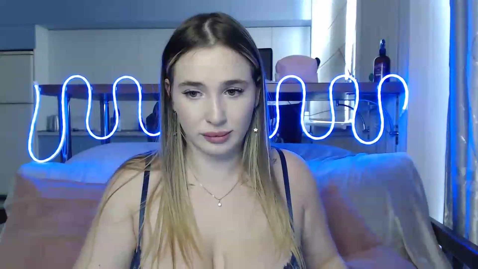 Gallery image thumbnail from Alaya_Wink's myfreecams stream on, 09/11/2026, 12:33 image 17 of 20