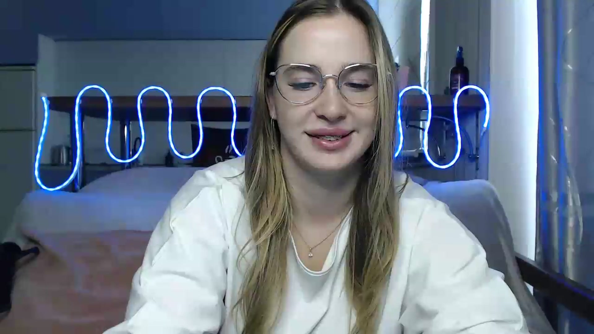 Gallery image thumbnail from Alaya_Wink's myfreecams stream on, 09/12/2026, 10:12 image 17 of 20