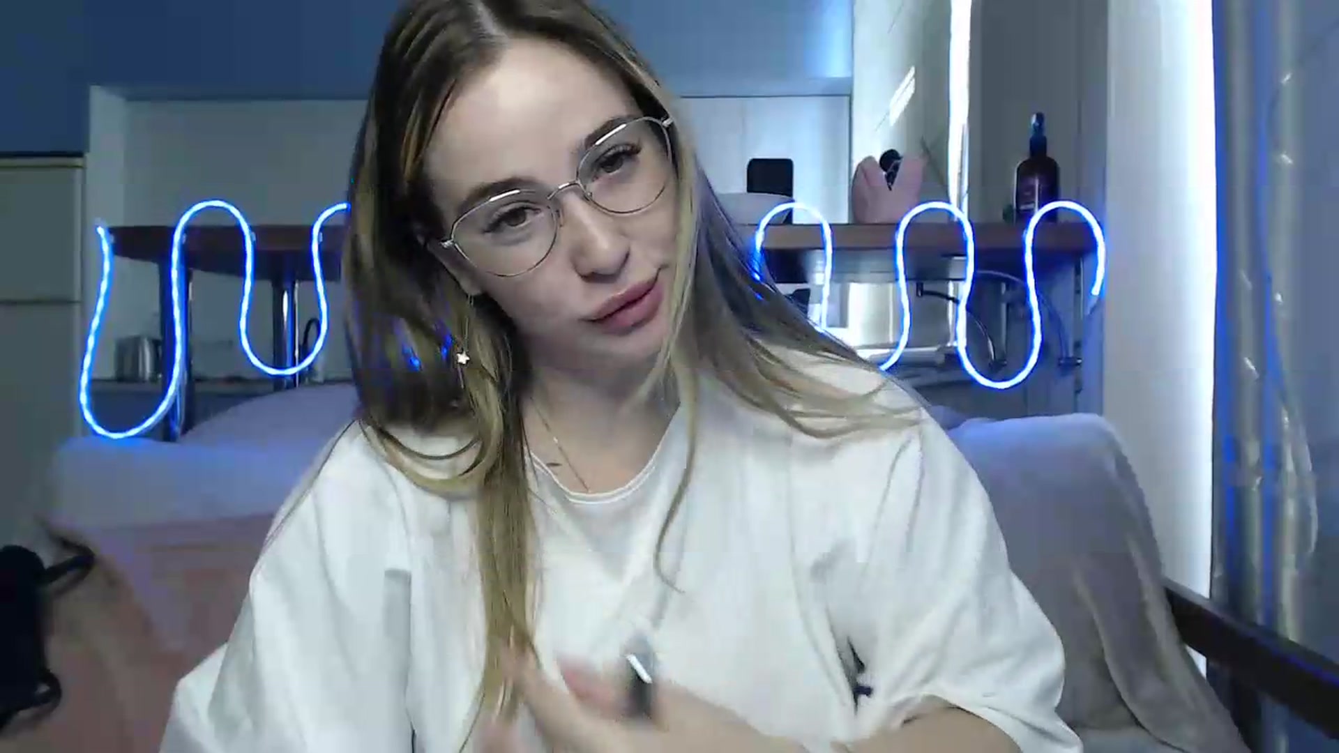 Gallery image thumbnail from Alaya_Wink's myfreecams stream on, 09/12/2026, 10:12 image 12 of 20
