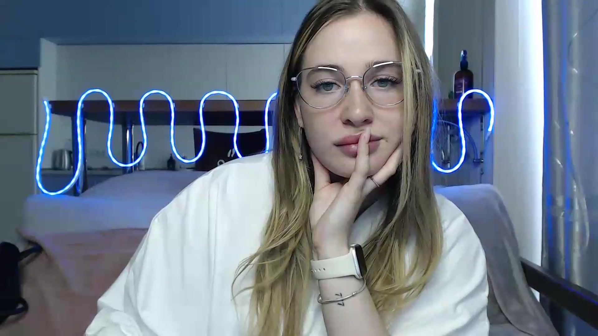 Gallery image thumbnail from Alaya_Wink's myfreecams stream on, 09/12/2026, 10:12 image 10 of 20