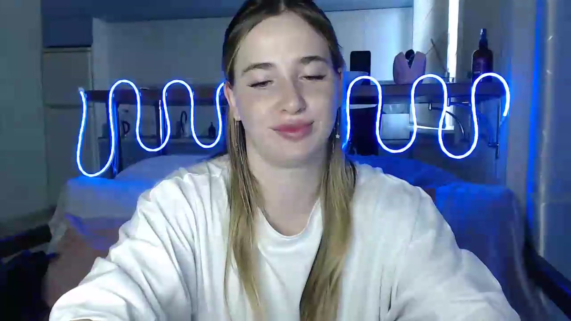 Gallery image thumbnail from Alaya_Wink's myfreecams stream on, 09/12/2026, 11:42 image 5 of 20