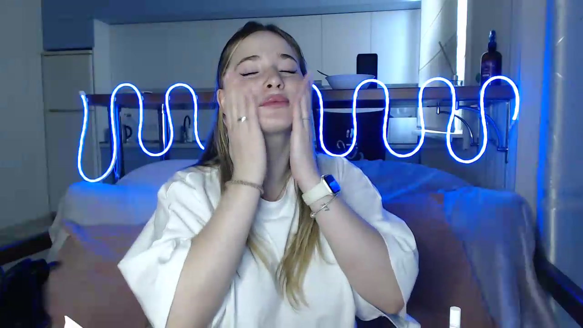 Gallery image thumbnail from Alaya_Wink's myfreecams stream on, 09/12/2026, 11:42 image 6 of 20