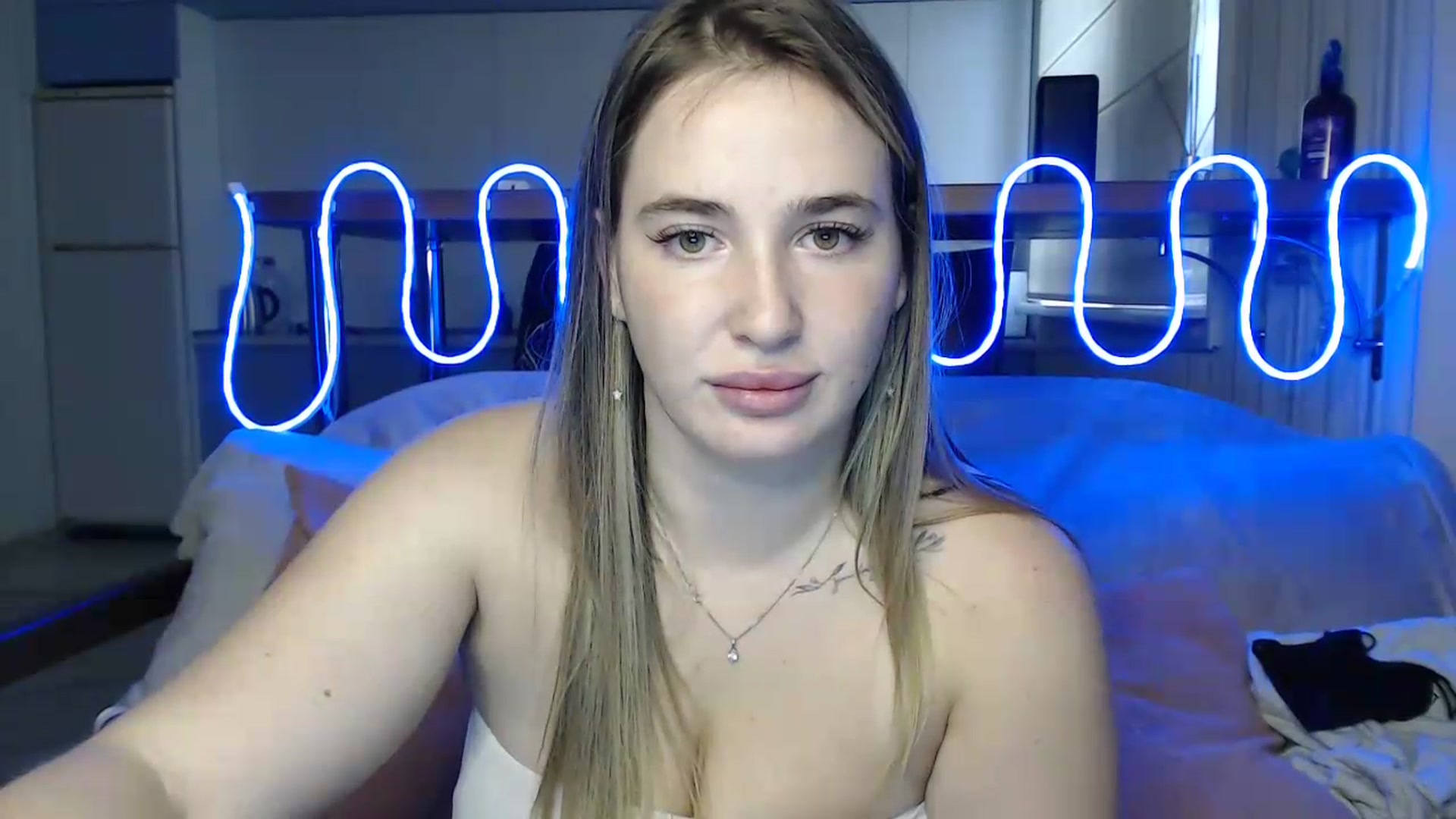 Gallery image thumbnail from Alaya_Wink's myfreecams stream on, 09/14/2026, 12:56 image 18 of 20