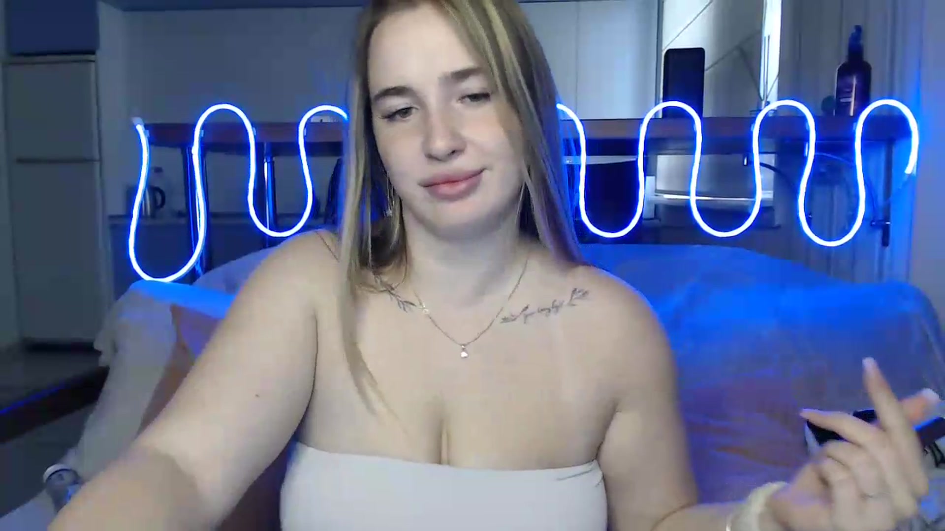 Gallery image thumbnail from Alaya_Wink's myfreecams stream on, 09/14/2026, 12:56 image 3 of 20