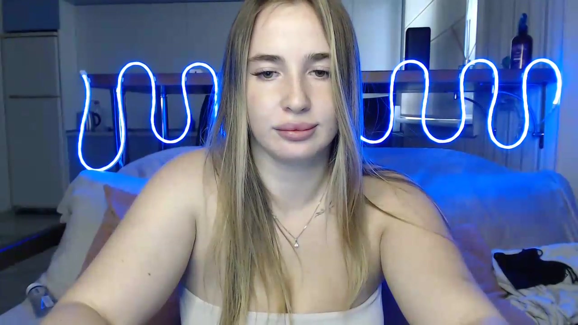 Gallery image thumbnail from Alaya_Wink's myfreecams stream on, 09/14/2026, 12:56 image 11 of 20