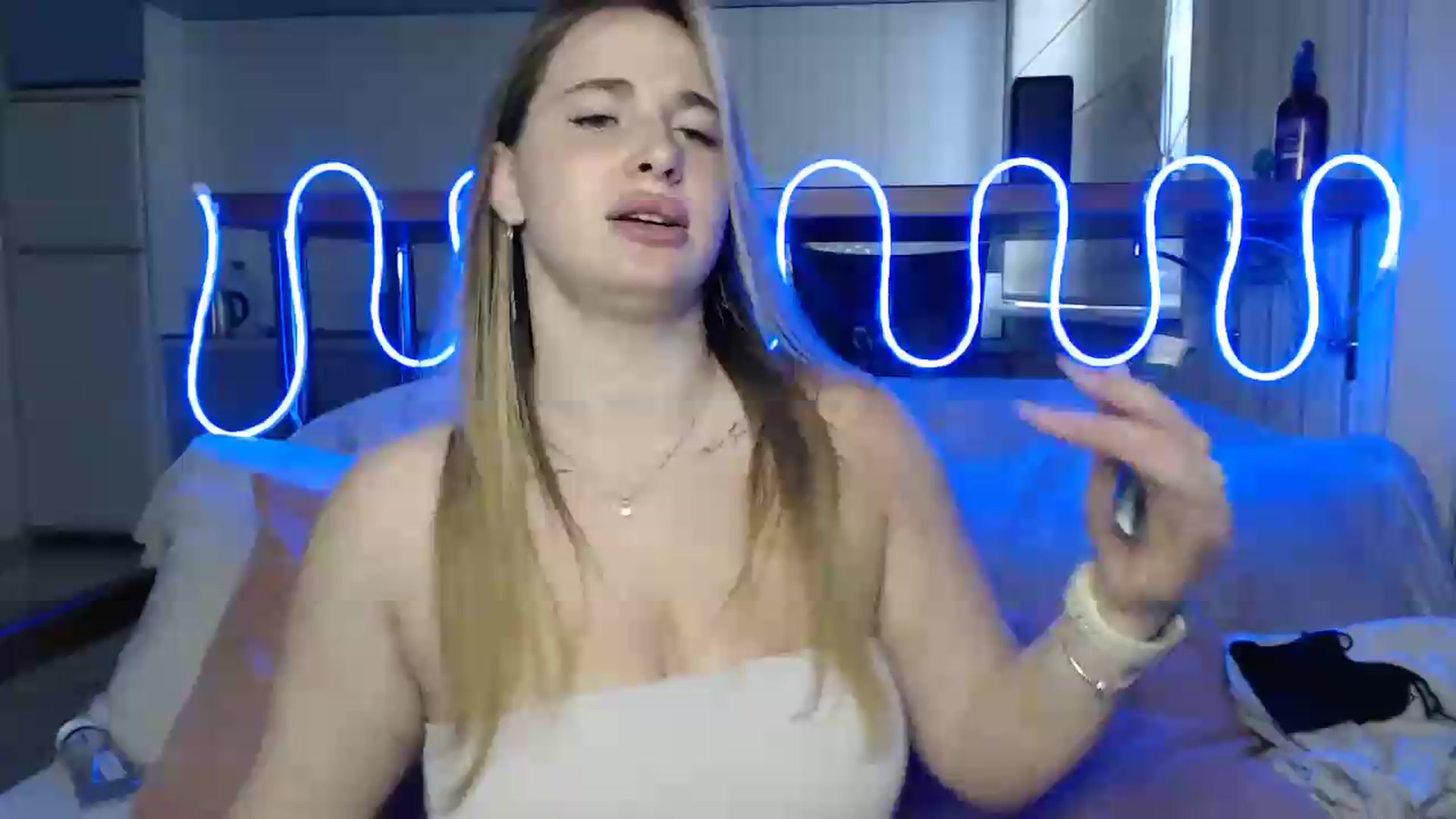 Gallery image thumbnail from Alaya_Wink's myfreecams stream on, 09/14/2026, 12:56 image 15 of 20