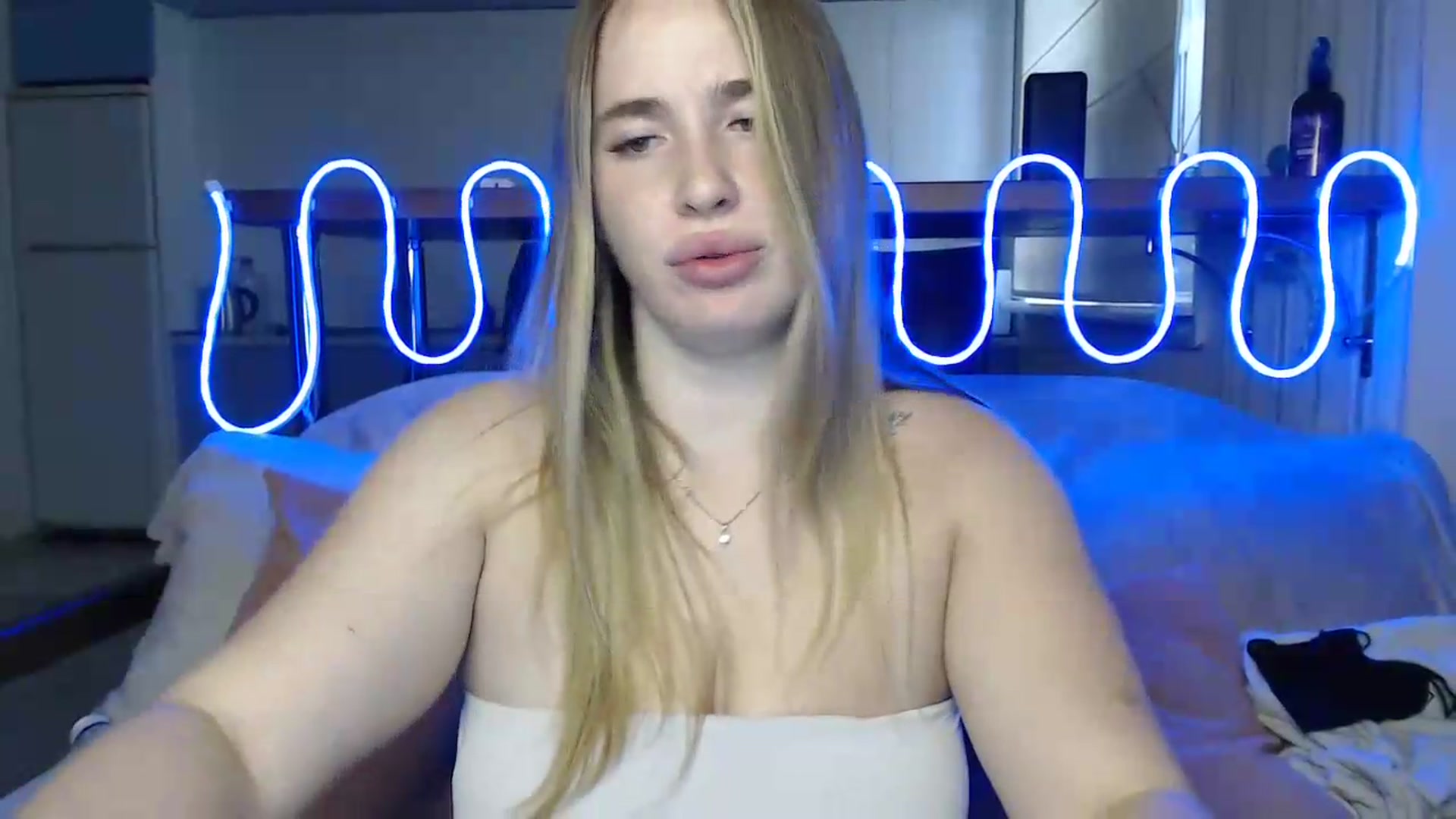 Gallery image thumbnail from Alaya_Wink's myfreecams stream on, 09/14/2026, 12:56 image 12 of 20