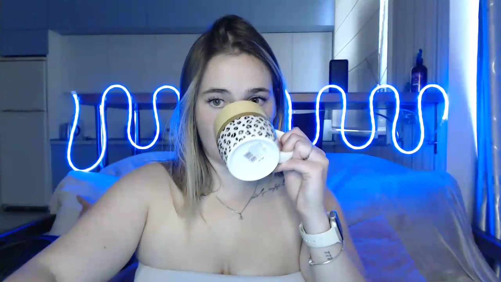 Gallery image thumbnail from Alaya_Wink's myfreecams stream on, 09/14/2026, 15:01 image 12 of 20