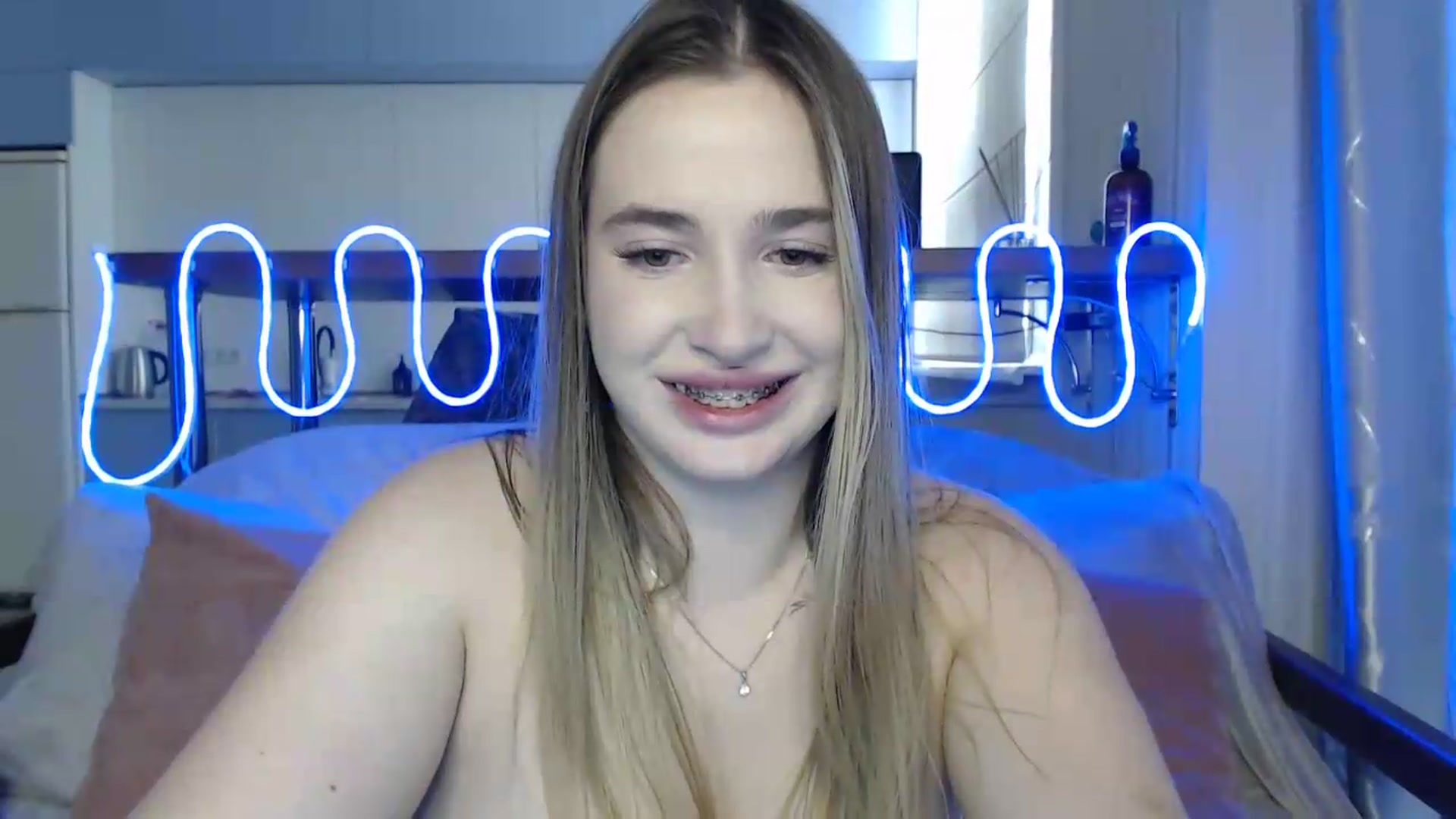 Gallery image thumbnail from Alaya_Wink's myfreecams stream on, 09/15/2026, 13:42 image 9 of 20